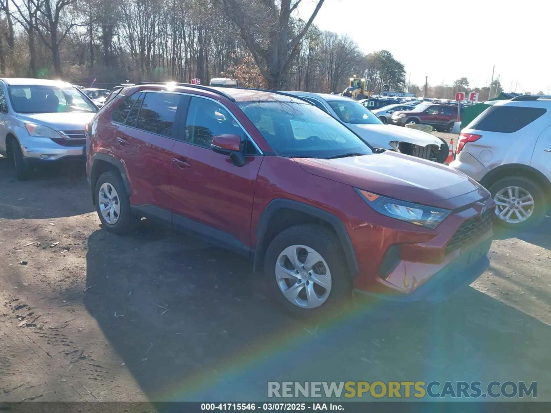 1 Photograph of a damaged car 2T3G1RFV5KC042795 TOYOTA RAV4 2019