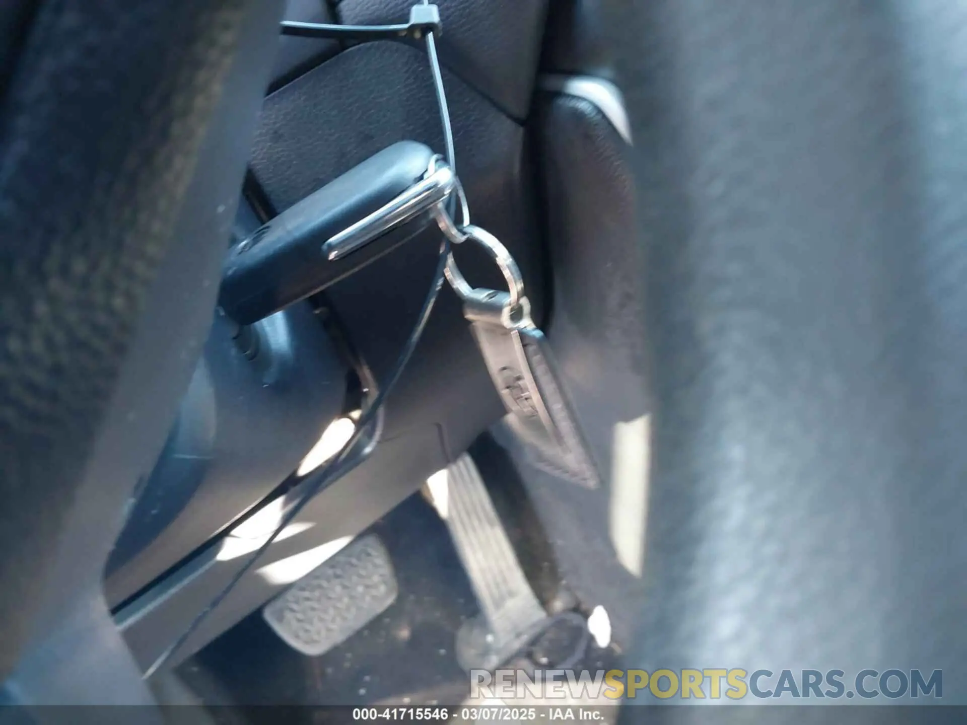 11 Photograph of a damaged car 2T3G1RFV5KC042795 TOYOTA RAV4 2019