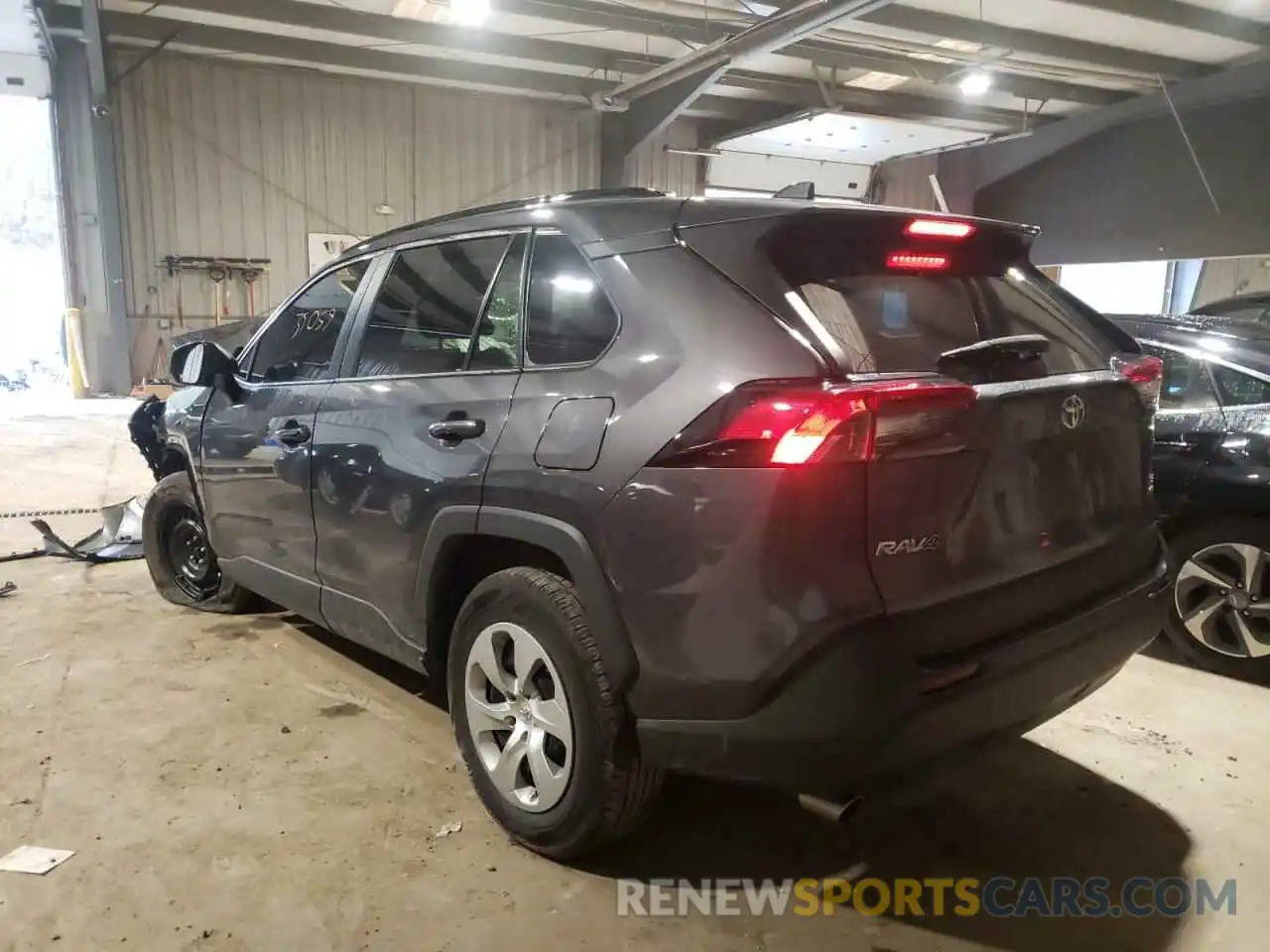 3 Photograph of a damaged car 2T3G1RFV5KW003865 TOYOTA RAV4 2019