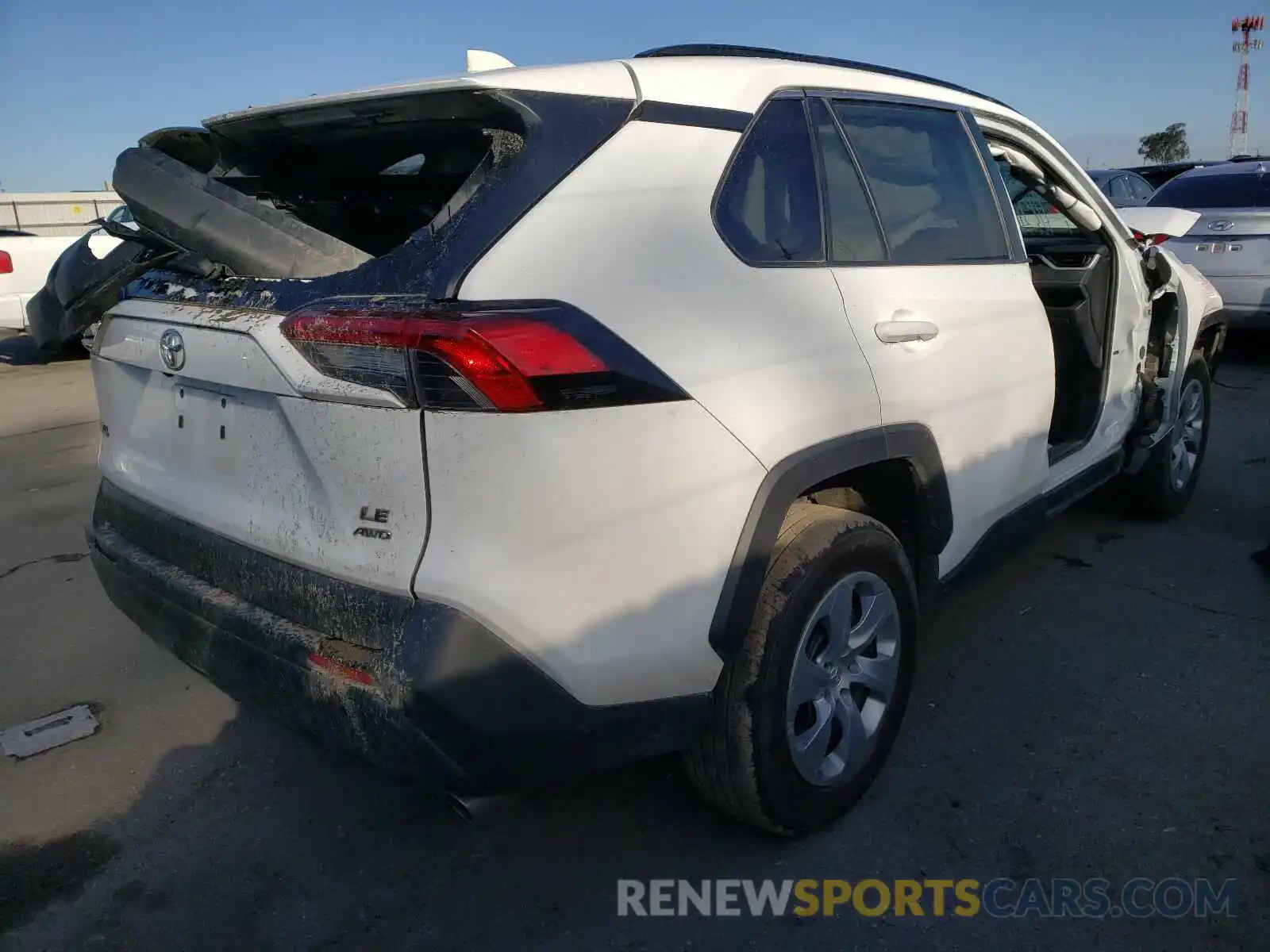 4 Photograph of a damaged car 2T3G1RFV5KW011920 TOYOTA RAV4 2019