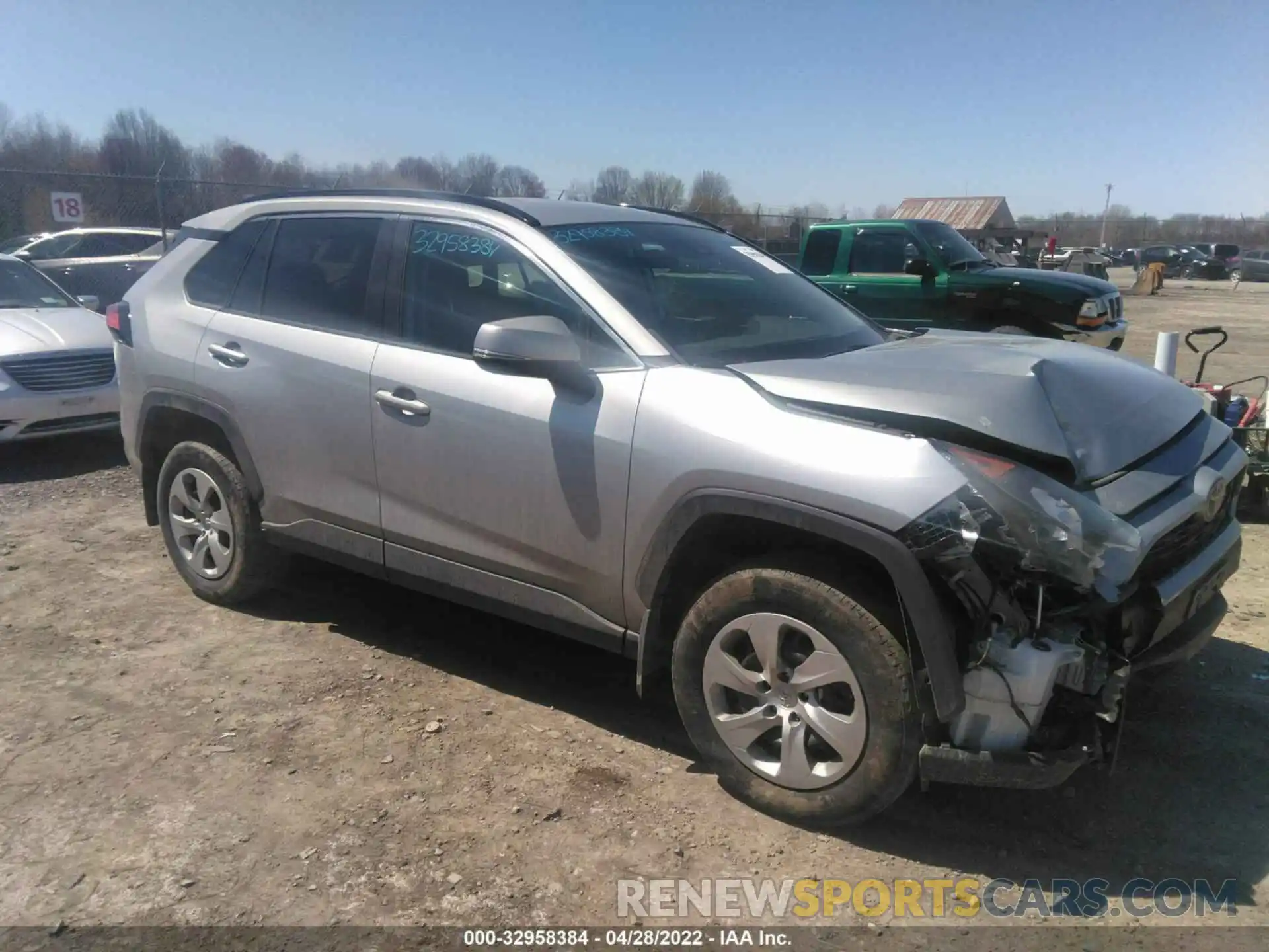 1 Photograph of a damaged car 2T3G1RFV5KW026224 TOYOTA RAV4 2019