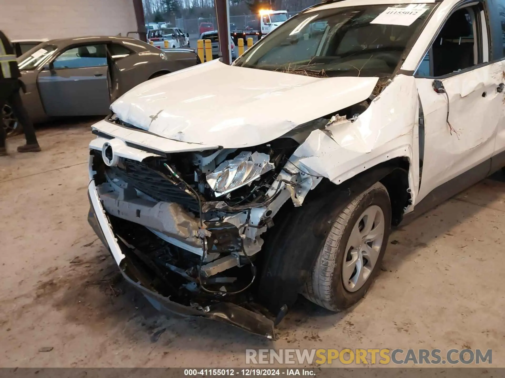 6 Photograph of a damaged car 2T3G1RFV5KW048854 TOYOTA RAV4 2019