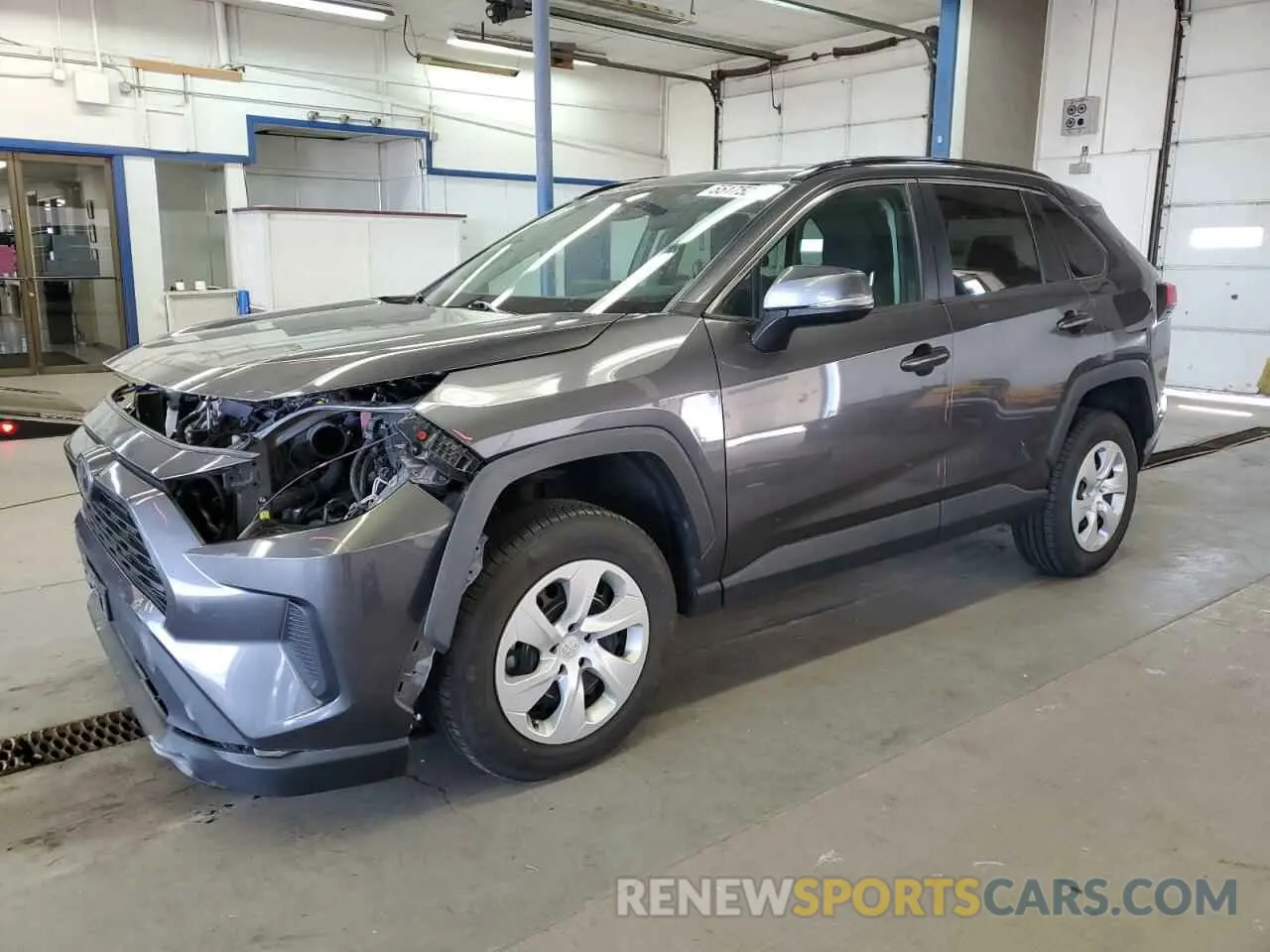 1 Photograph of a damaged car 2T3G1RFV5KW056730 TOYOTA RAV4 2019