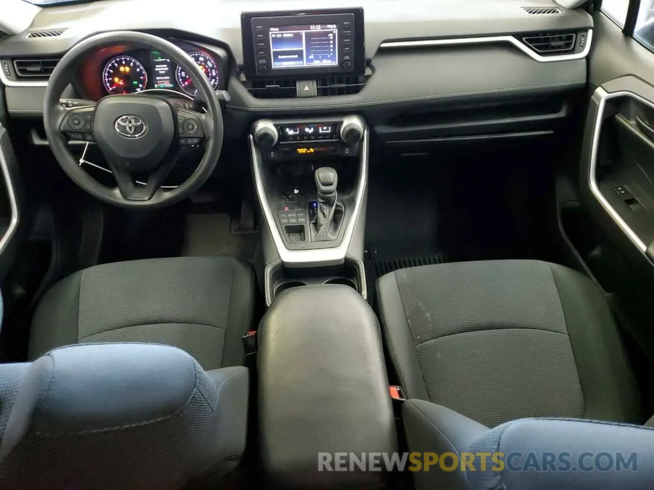 8 Photograph of a damaged car 2T3G1RFV5KW056730 TOYOTA RAV4 2019