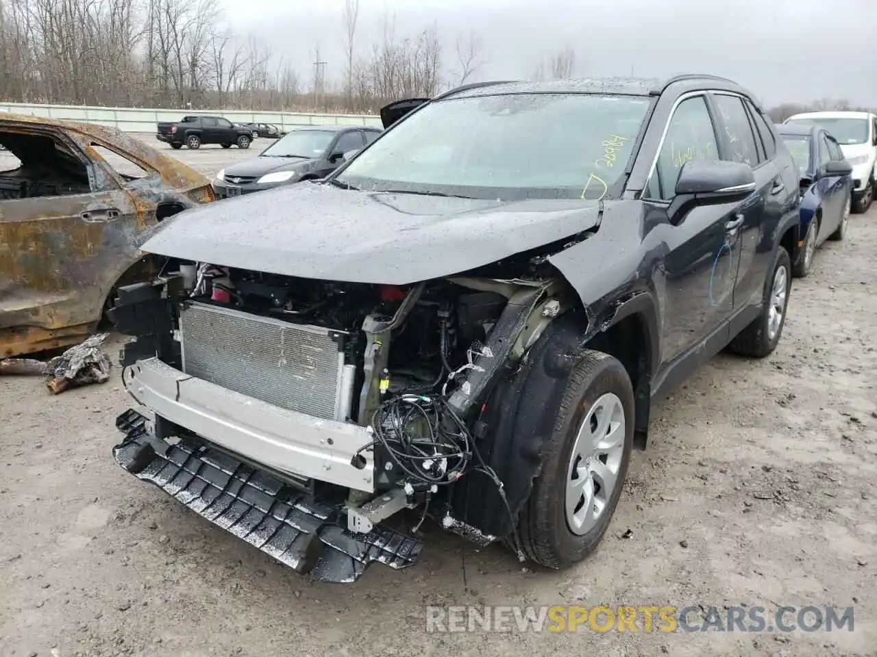 2 Photograph of a damaged car 2T3G1RFV5KW076752 TOYOTA RAV4 2019