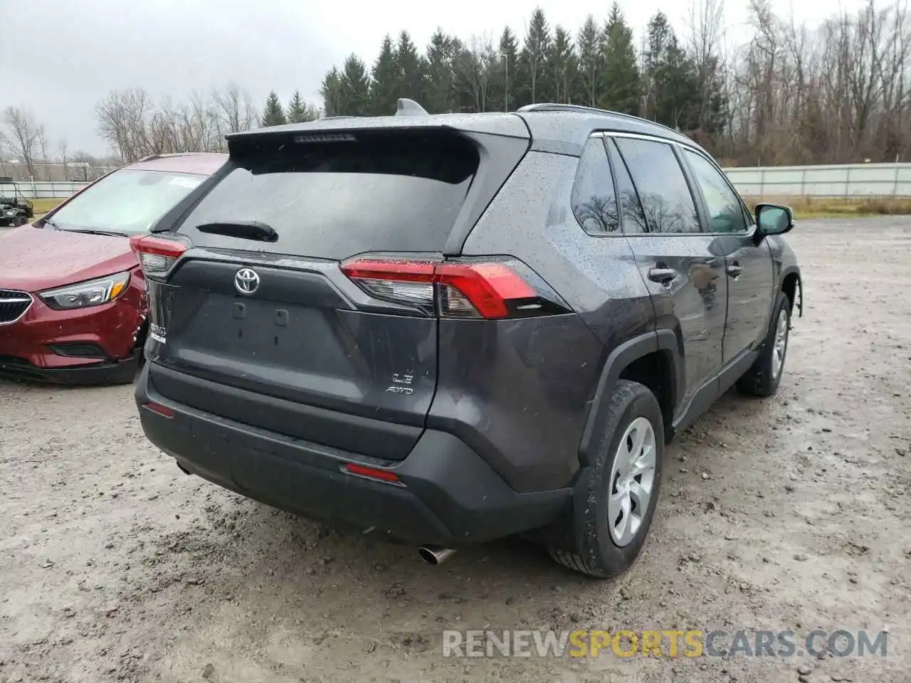 4 Photograph of a damaged car 2T3G1RFV5KW076752 TOYOTA RAV4 2019