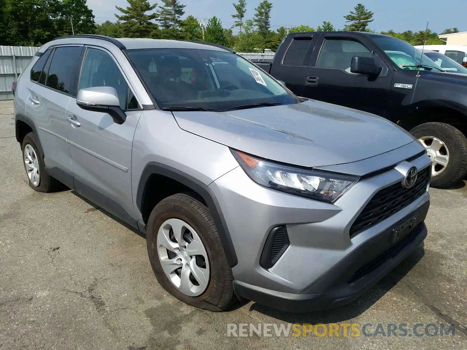 1 Photograph of a damaged car 2T3G1RFV6KC004024 TOYOTA RAV4 2019