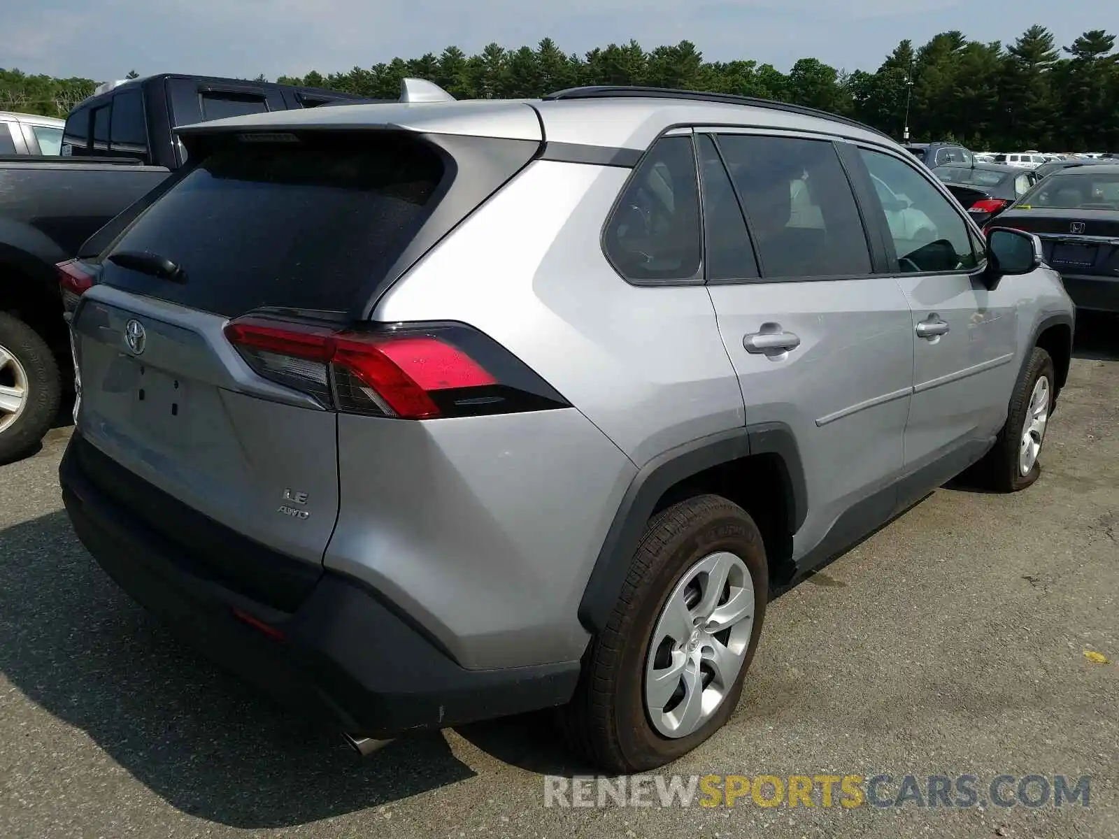 4 Photograph of a damaged car 2T3G1RFV6KC004024 TOYOTA RAV4 2019