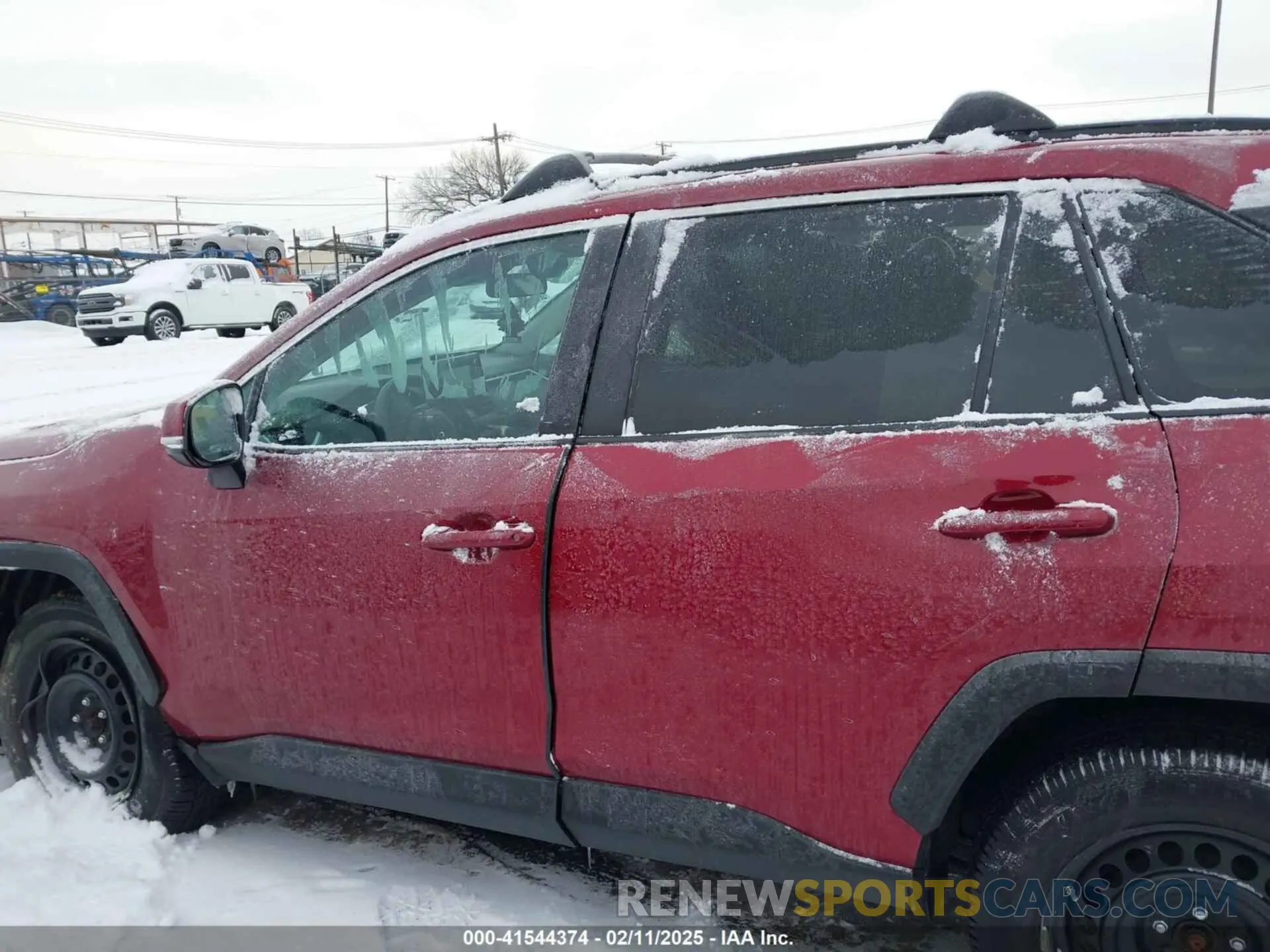 14 Photograph of a damaged car 2T3G1RFV6KC031823 TOYOTA RAV4 2019