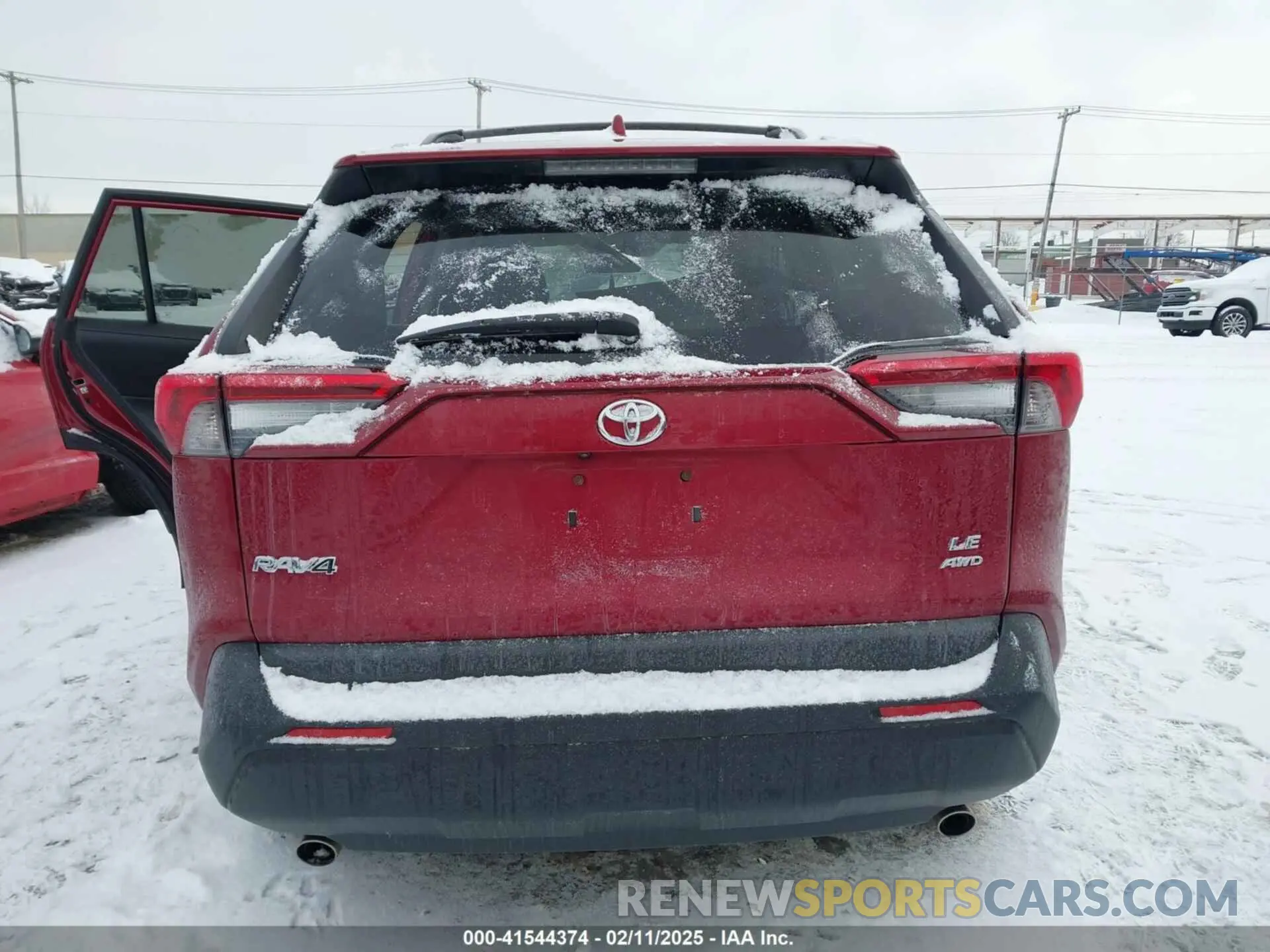16 Photograph of a damaged car 2T3G1RFV6KC031823 TOYOTA RAV4 2019