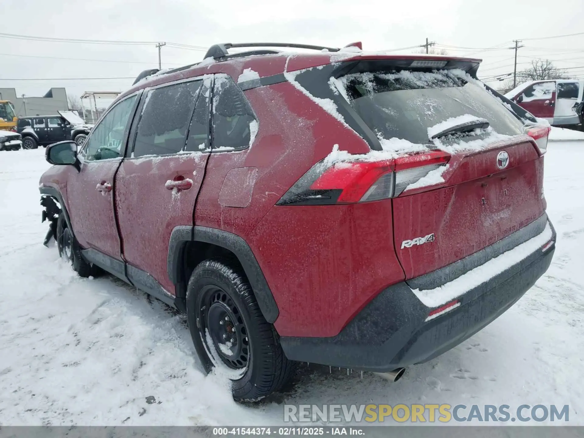 3 Photograph of a damaged car 2T3G1RFV6KC031823 TOYOTA RAV4 2019
