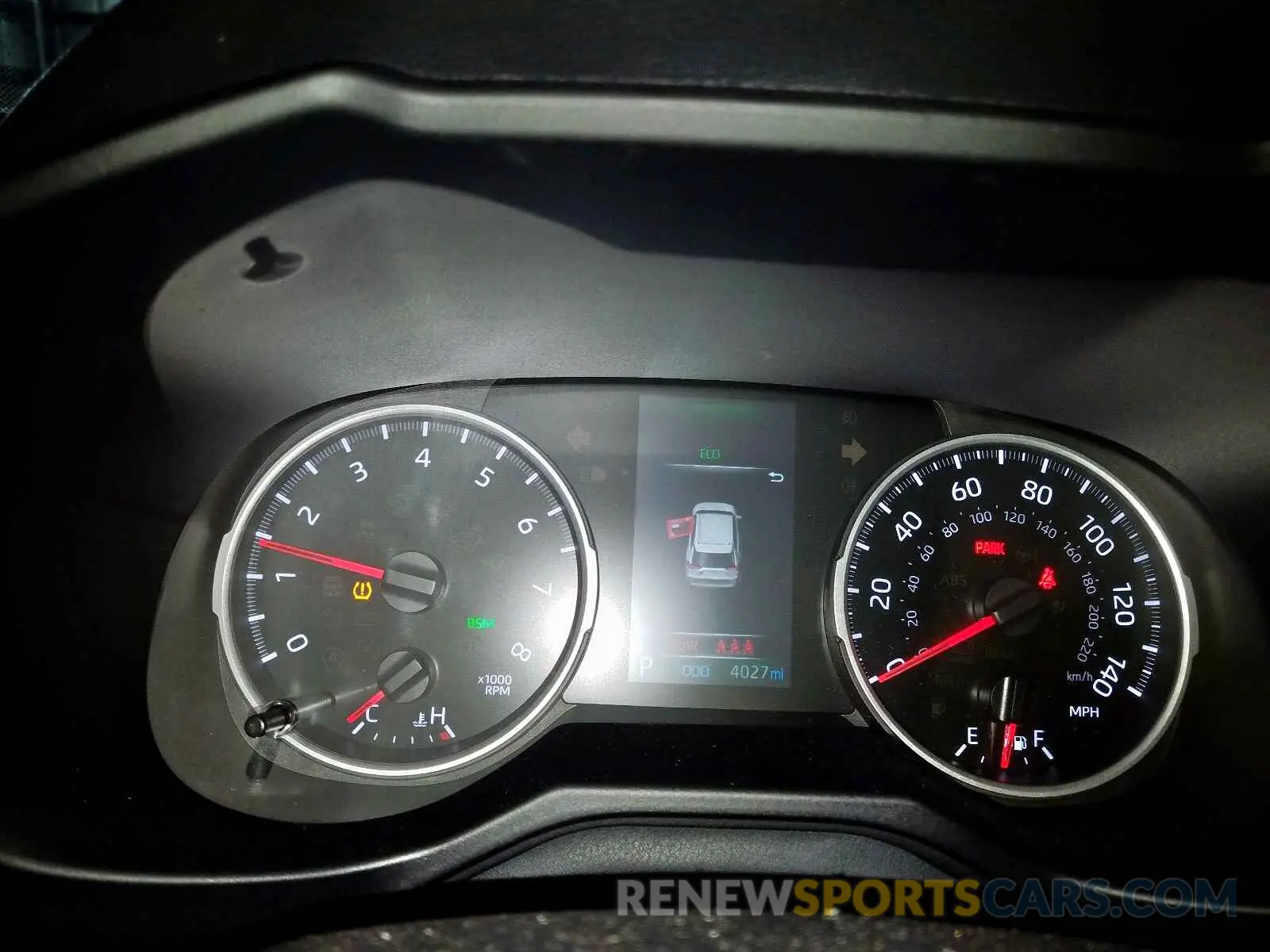 8 Photograph of a damaged car 2T3G1RFV6KC050355 TOYOTA RAV4 2019