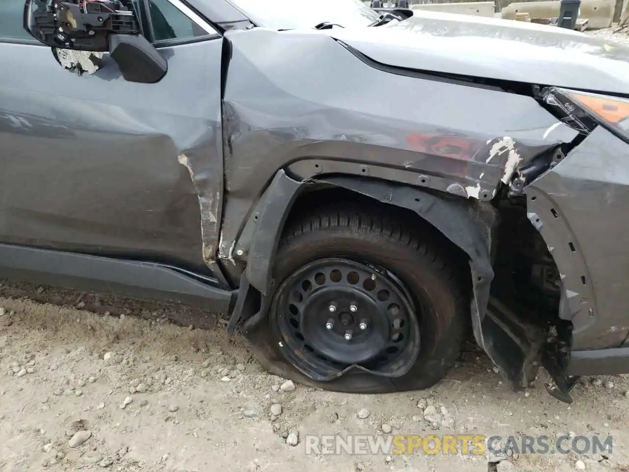 9 Photograph of a damaged car 2T3G1RFV7KC039252 TOYOTA RAV4 2019