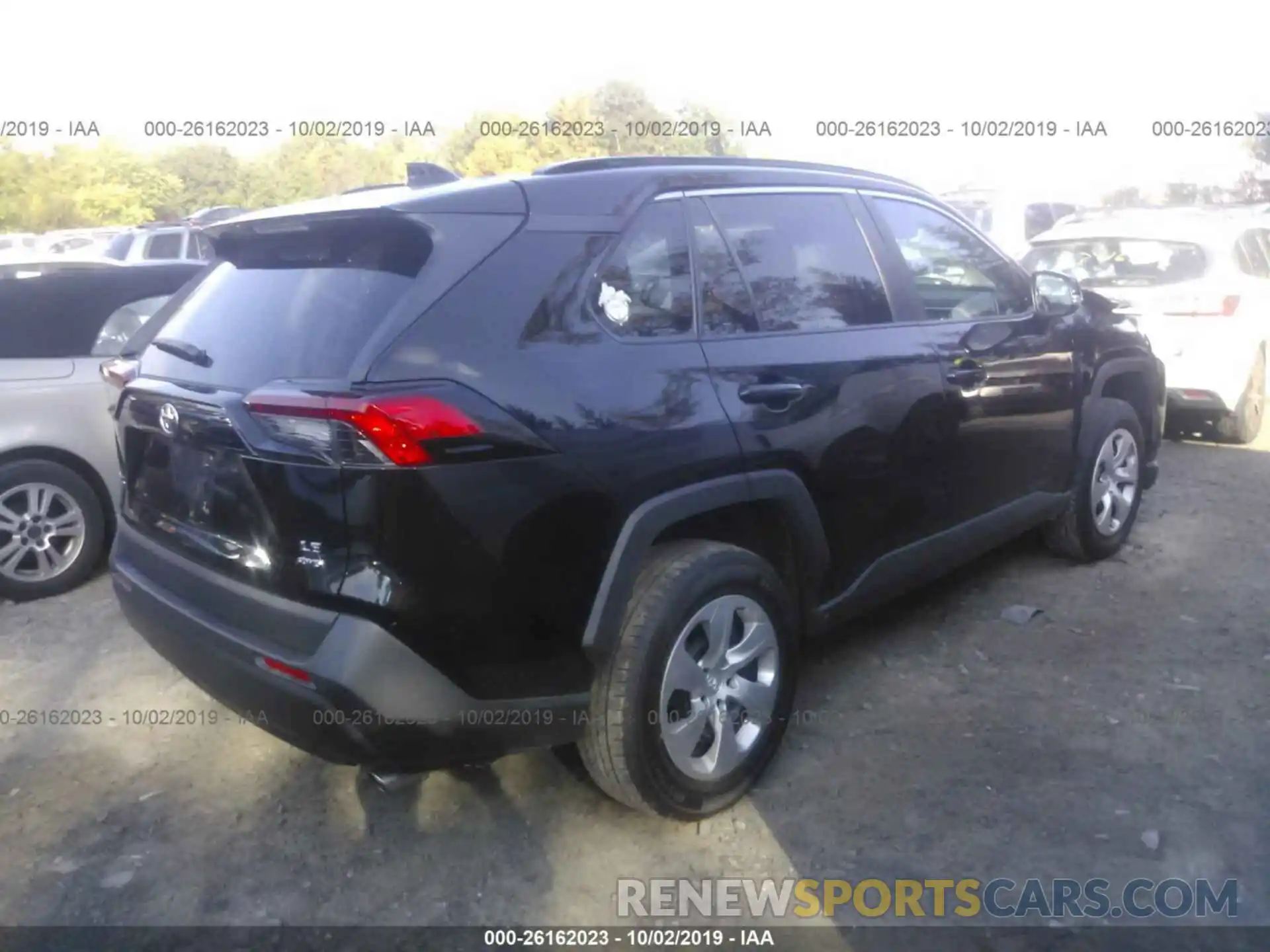 4 Photograph of a damaged car 2T3G1RFV7KW005231 TOYOTA RAV4 2019