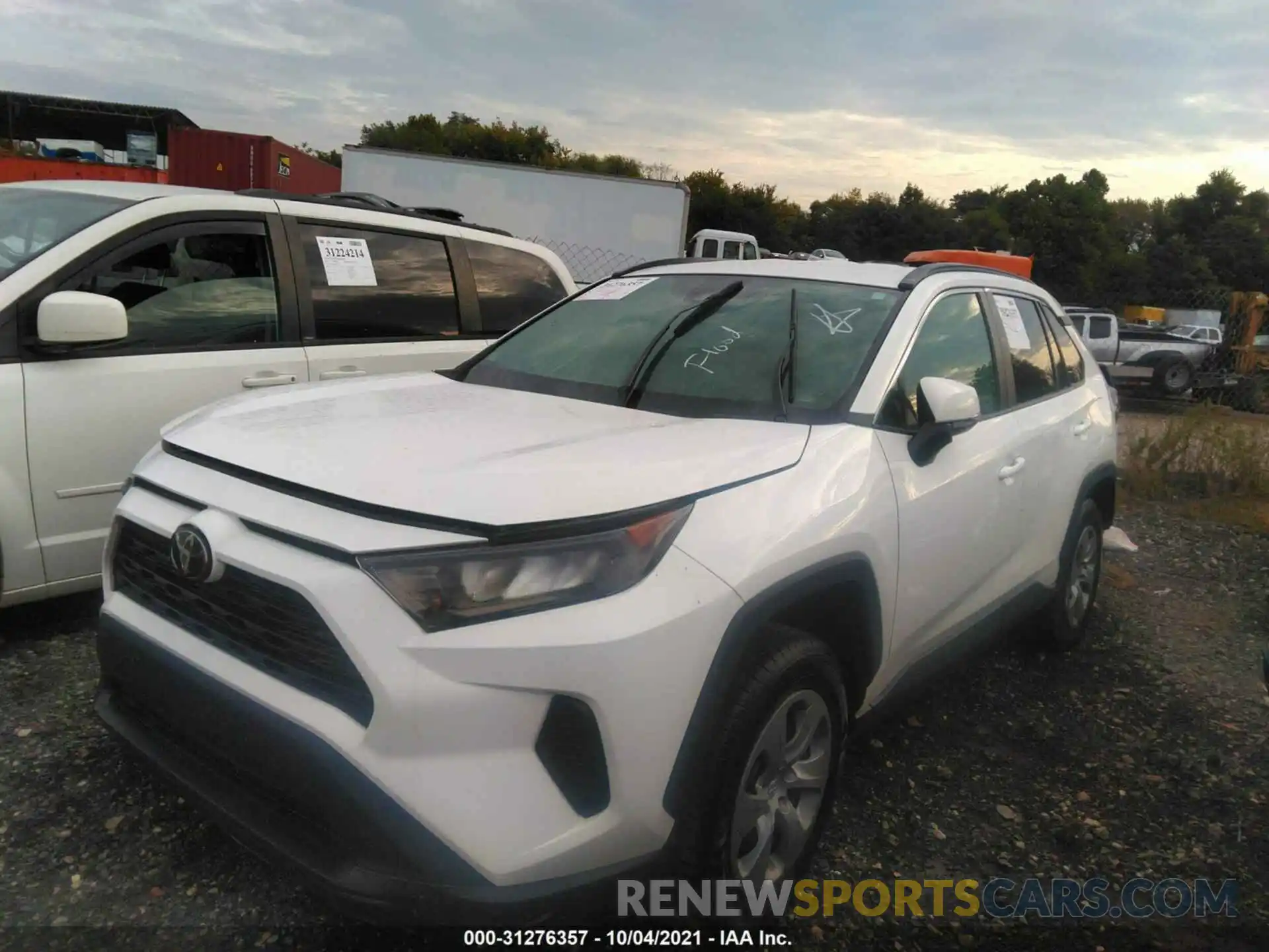 6 Photograph of a damaged car 2T3G1RFV7KW044627 TOYOTA RAV4 2019