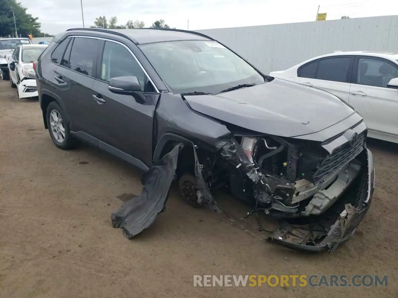 4 Photograph of a damaged car 2T3G1RFV7KW062433 TOYOTA RAV4 2019