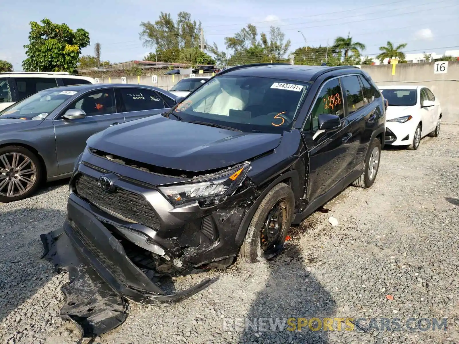 2 Photograph of a damaged car 2T3G1RFV8KW003021 TOYOTA RAV4 2019