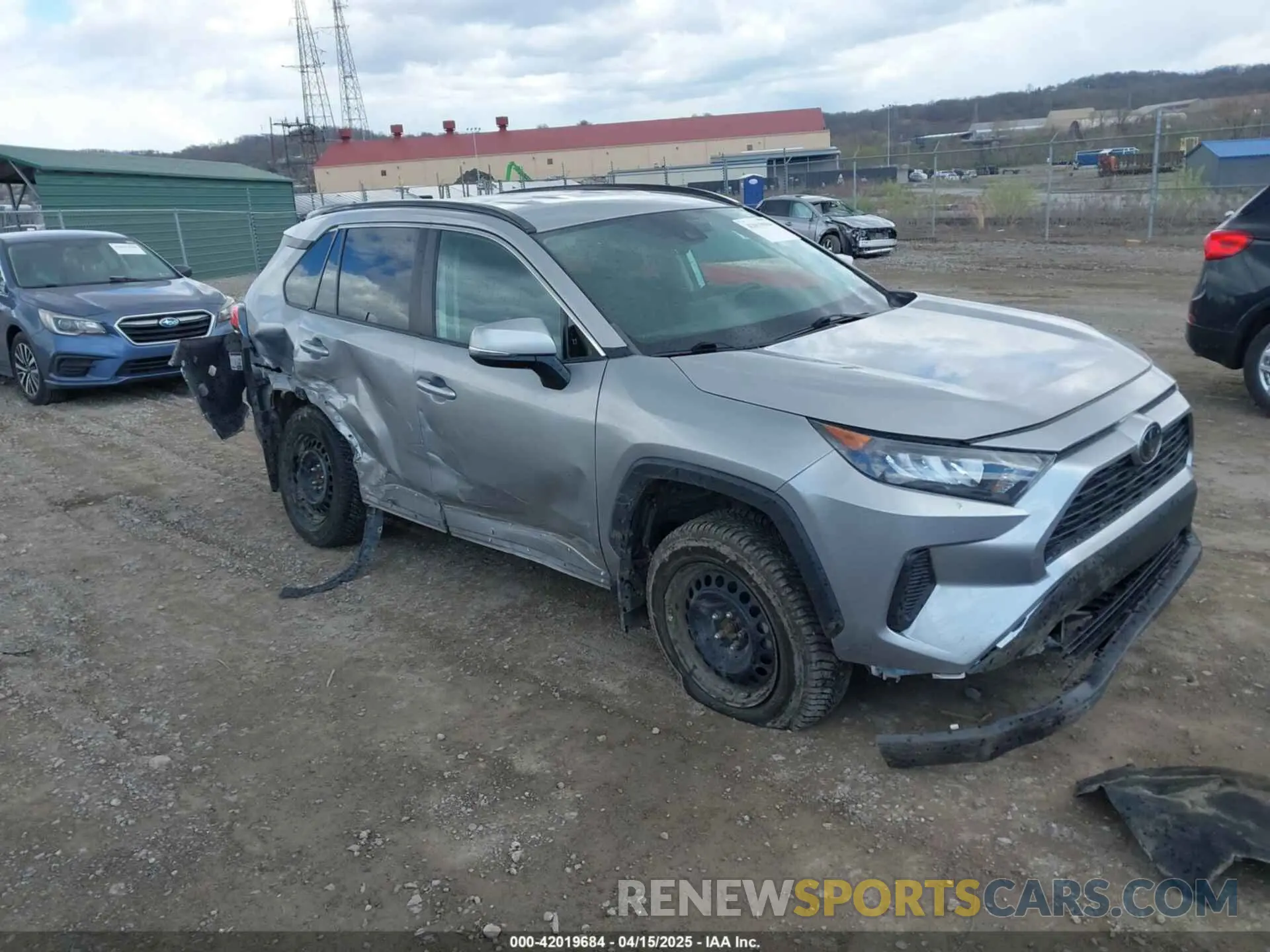 1 Photograph of a damaged car 2T3G1RFV9KC015700 TOYOTA RAV4 2019