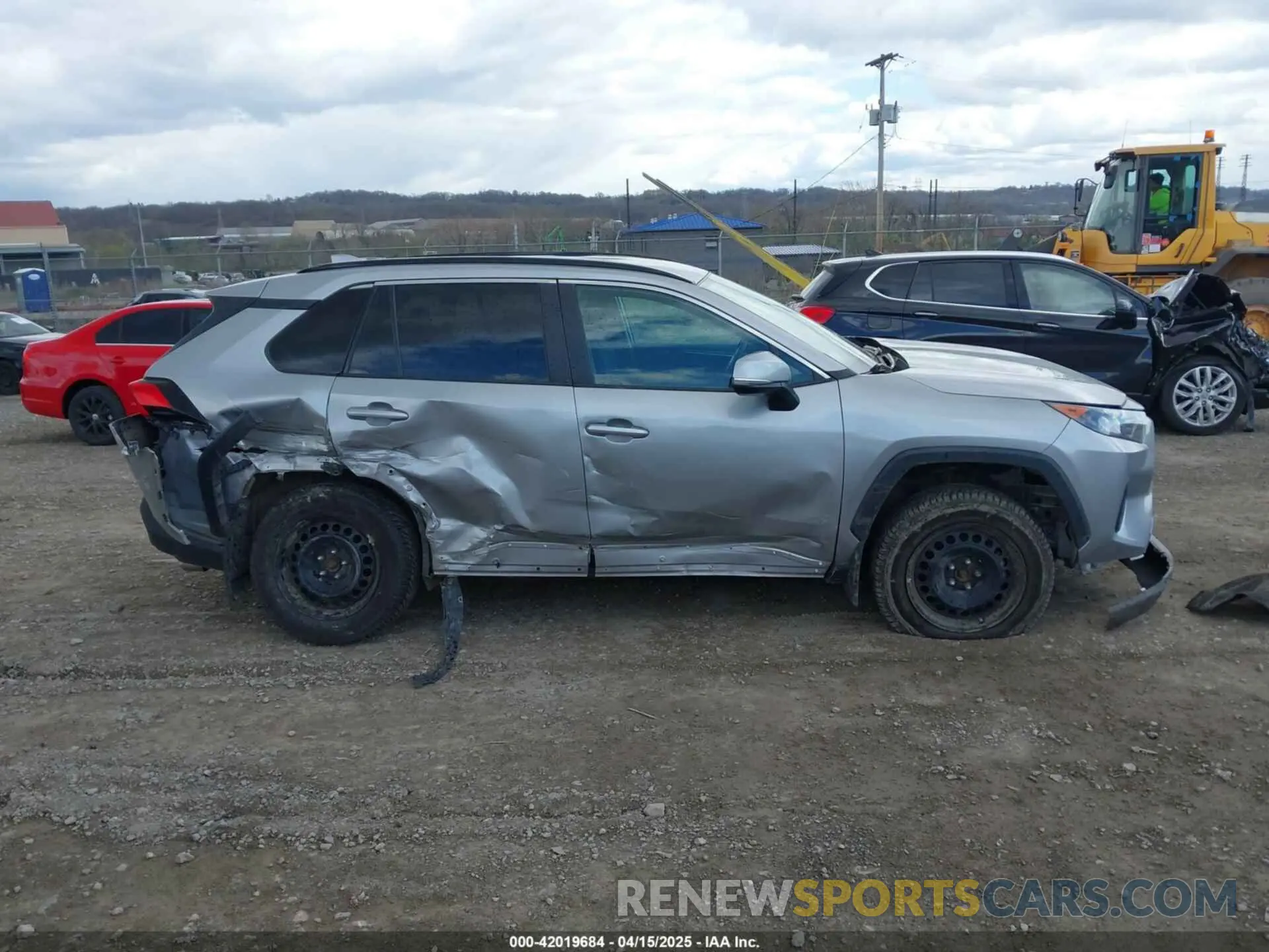 13 Photograph of a damaged car 2T3G1RFV9KC015700 TOYOTA RAV4 2019