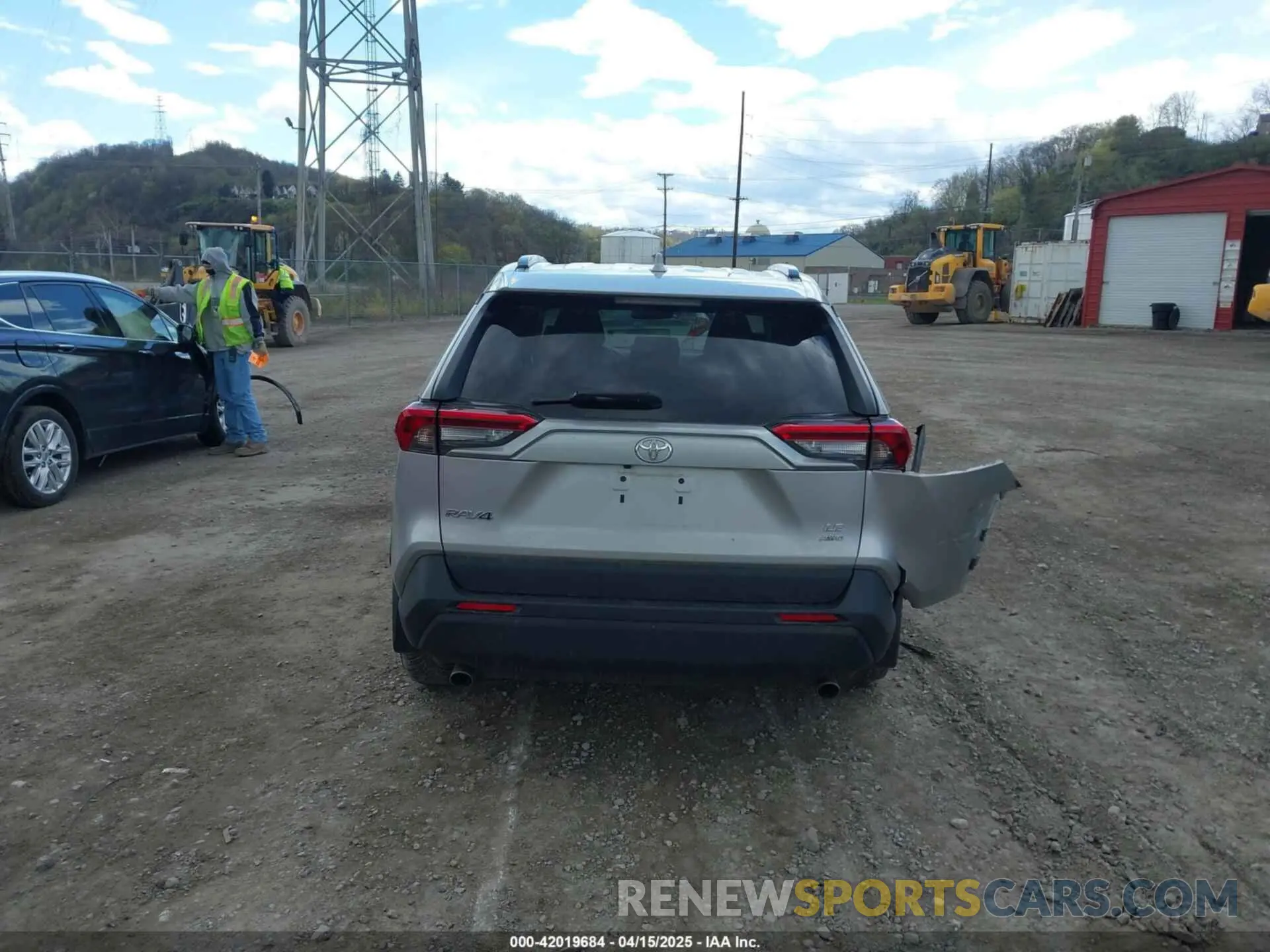16 Photograph of a damaged car 2T3G1RFV9KC015700 TOYOTA RAV4 2019