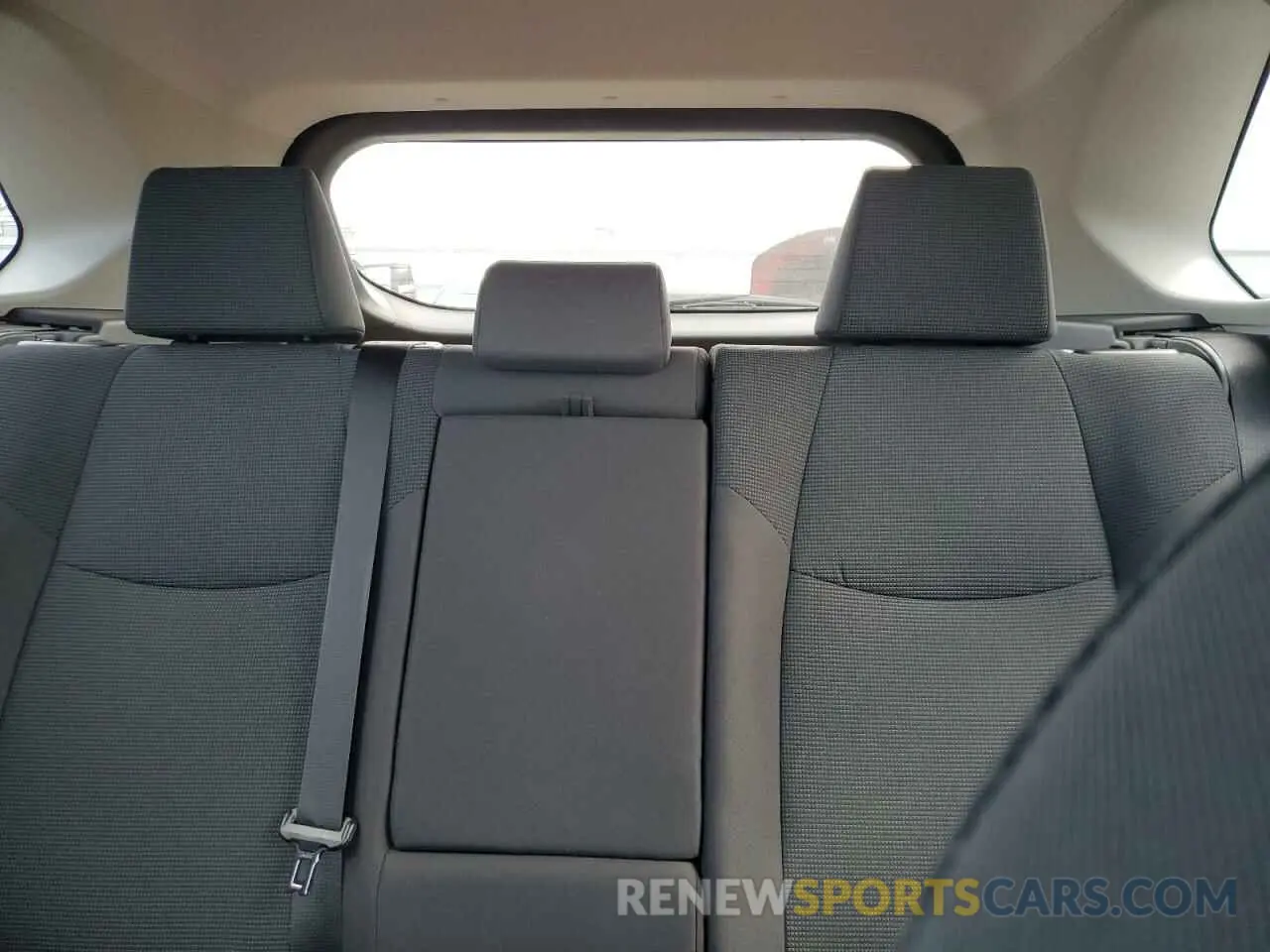 10 Photograph of a damaged car 2T3G1RFV9KC049748 TOYOTA RAV4 2019