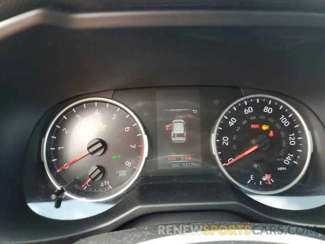 9 Photograph of a damaged car 2T3G1RFV9KC049748 TOYOTA RAV4 2019