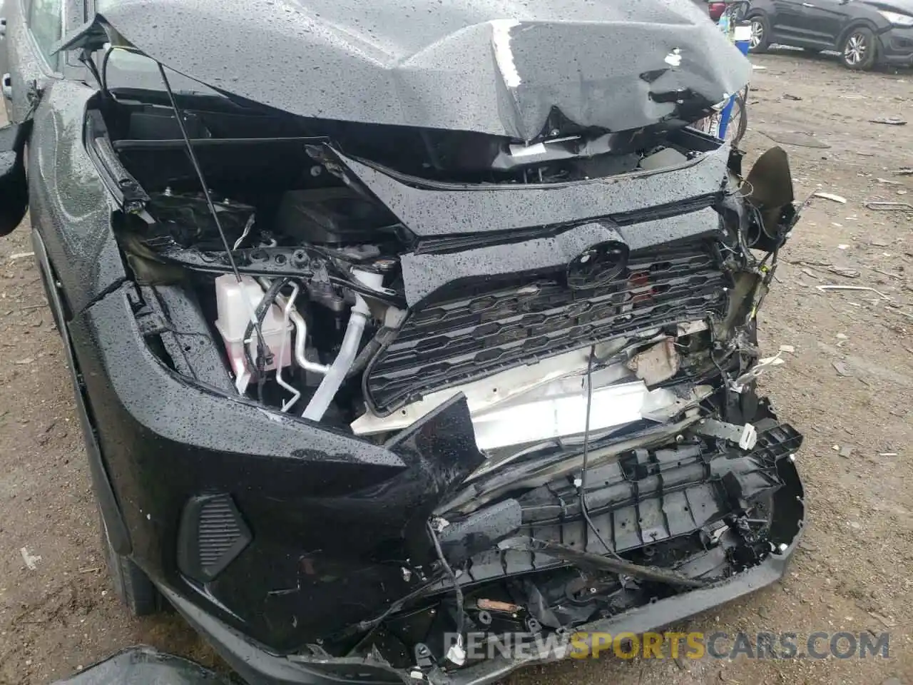 9 Photograph of a damaged car 2T3G1RFV9KC058000 TOYOTA RAV4 2019