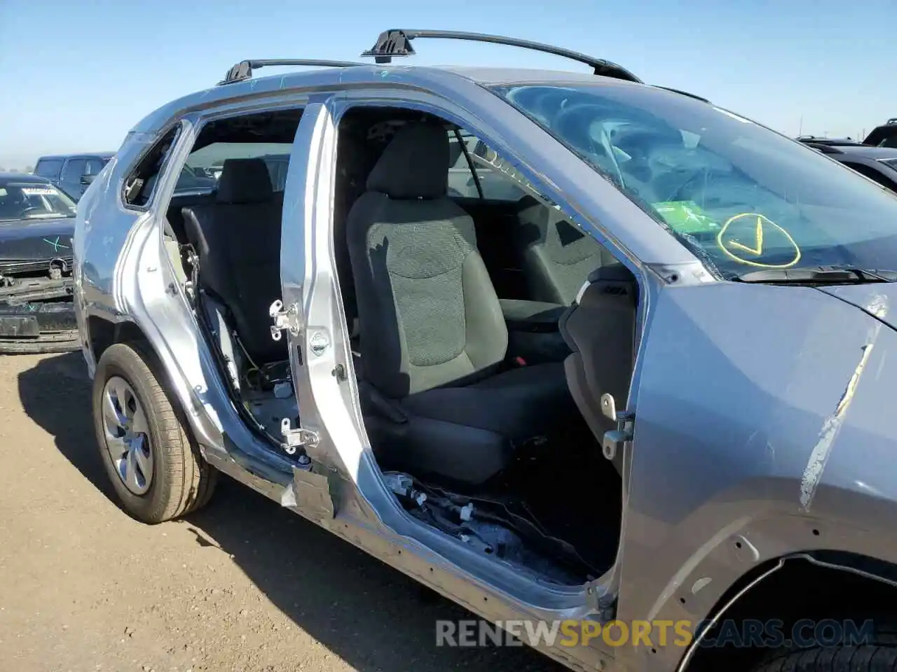 9 Photograph of a damaged car 2T3G1RFVXKC058524 TOYOTA RAV4 2019