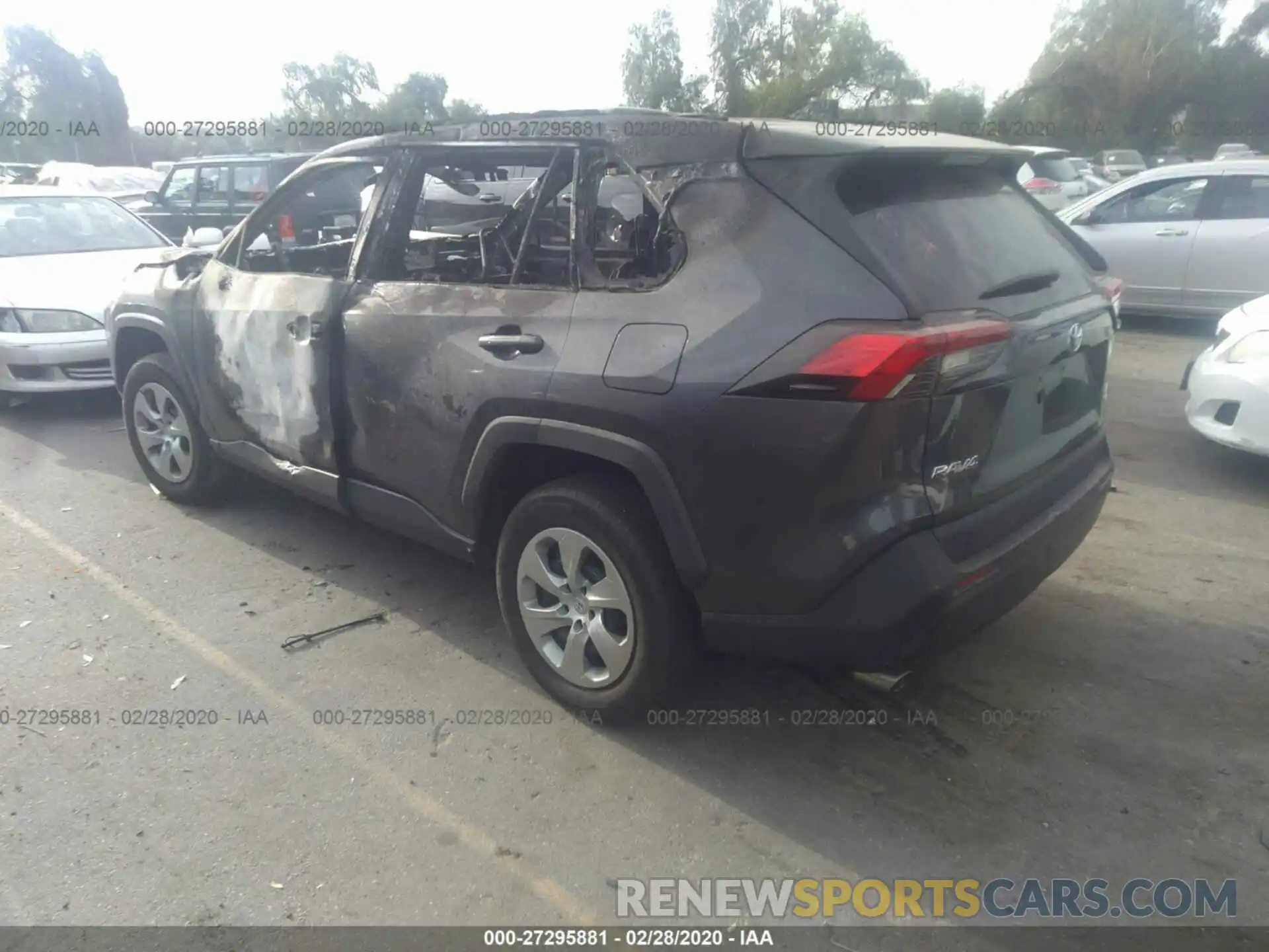 3 Photograph of a damaged car 2T3G1RFVXKW015347 TOYOTA RAV4 2019