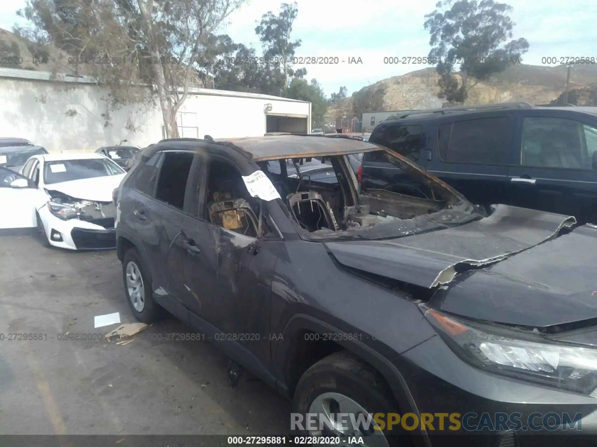 6 Photograph of a damaged car 2T3G1RFVXKW015347 TOYOTA RAV4 2019