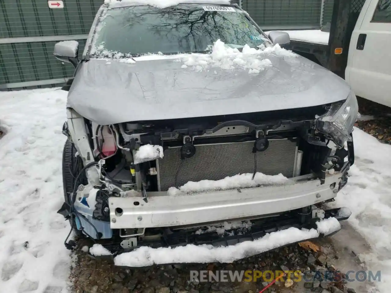 9 Photograph of a damaged car 2T3G1RFVXKW037770 TOYOTA RAV4 2019