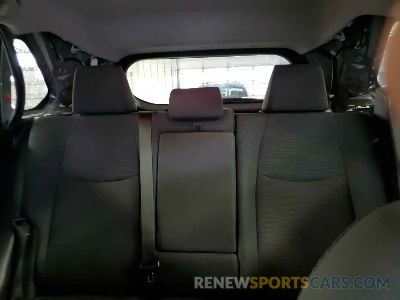 10 Photograph of a damaged car 2T3G1RFVXKW074236 TOYOTA RAV4 2019