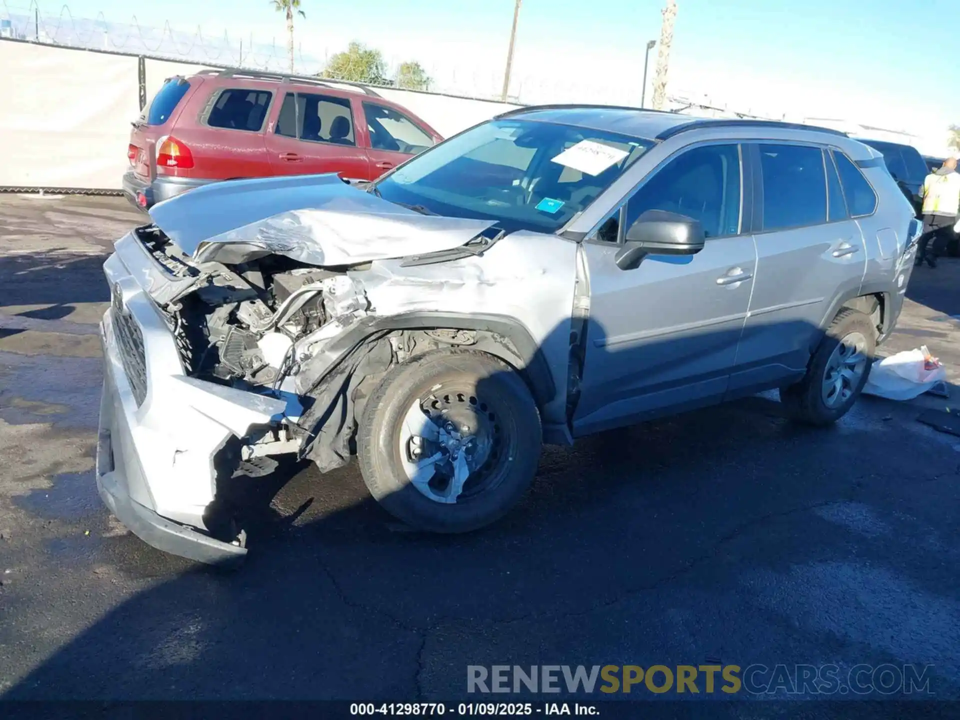 17 Photograph of a damaged car 2T3H1RFV0KC015010 TOYOTA RAV4 2019