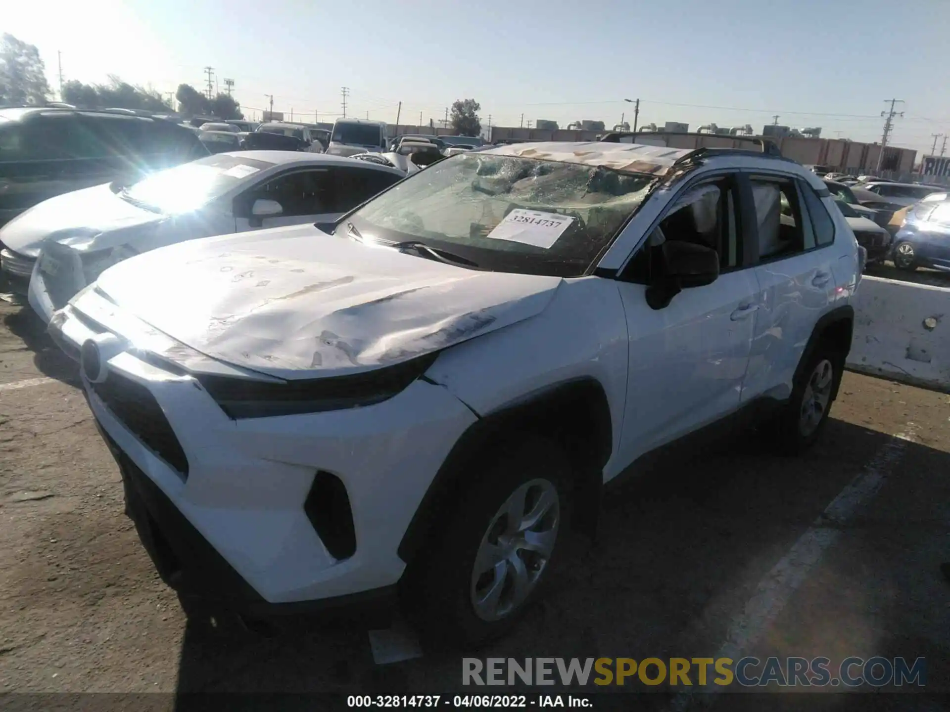 2 Photograph of a damaged car 2T3H1RFV0KC019817 TOYOTA RAV4 2019