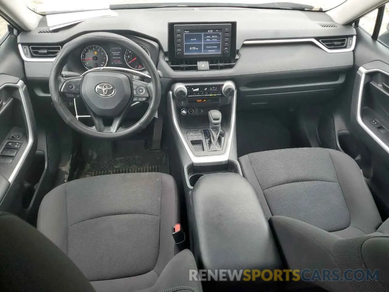 8 Photograph of a damaged car 2T3H1RFV0KC019915 TOYOTA RAV4 2019