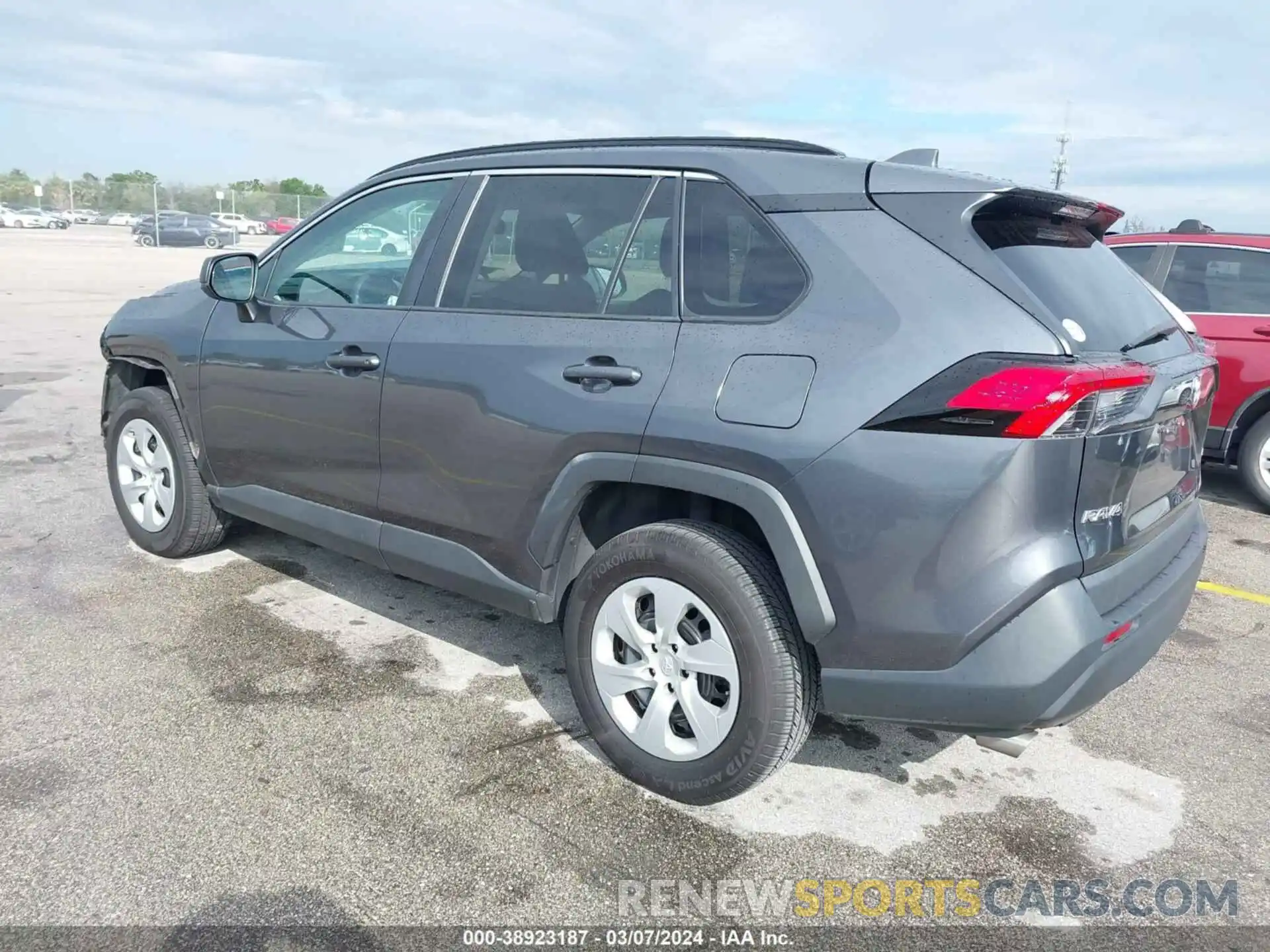 3 Photograph of a damaged car 2T3H1RFV0KC029702 TOYOTA RAV4 2019