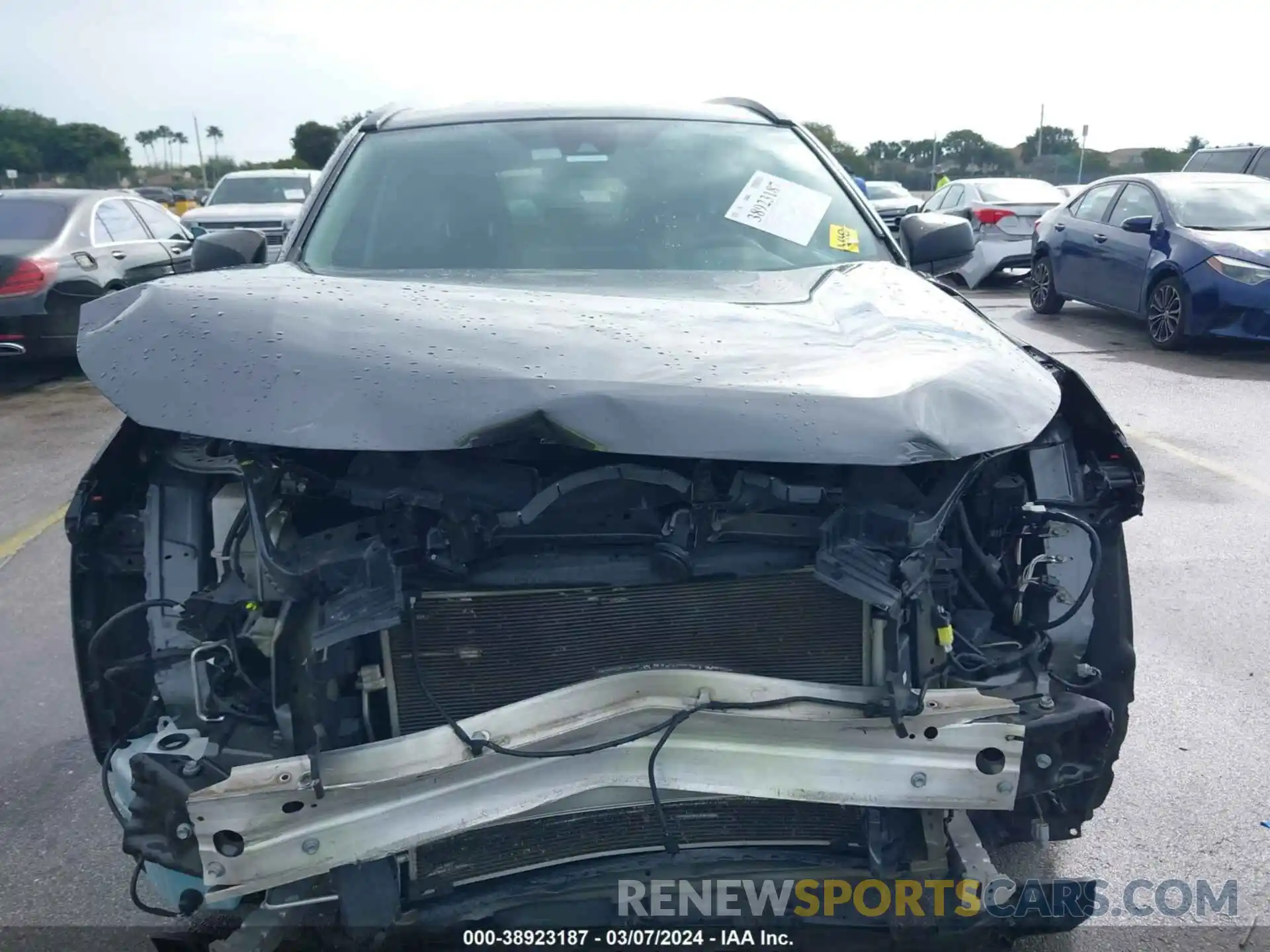 6 Photograph of a damaged car 2T3H1RFV0KC029702 TOYOTA RAV4 2019