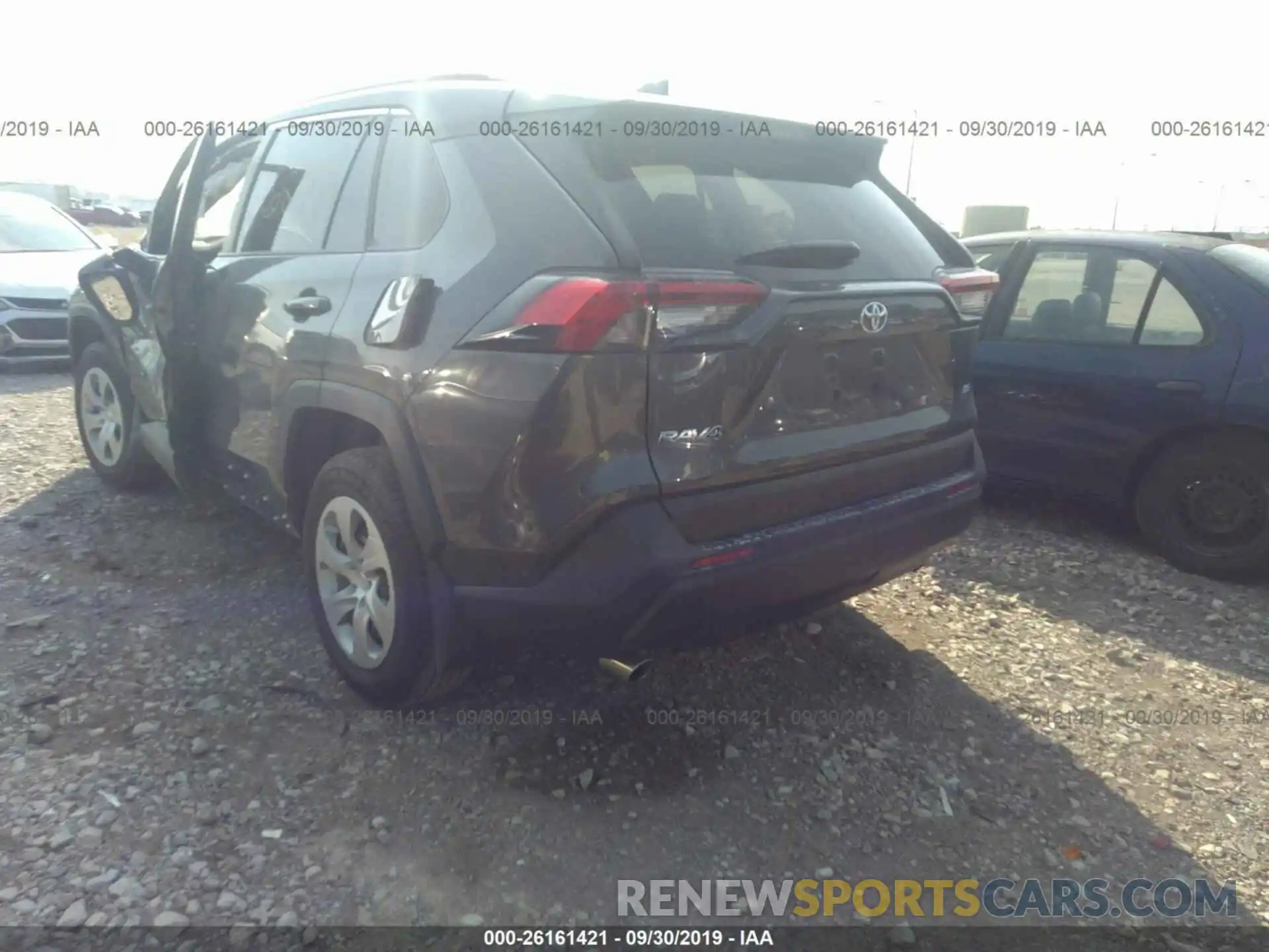 3 Photograph of a damaged car 2T3H1RFV0KW005110 TOYOTA RAV4 2019