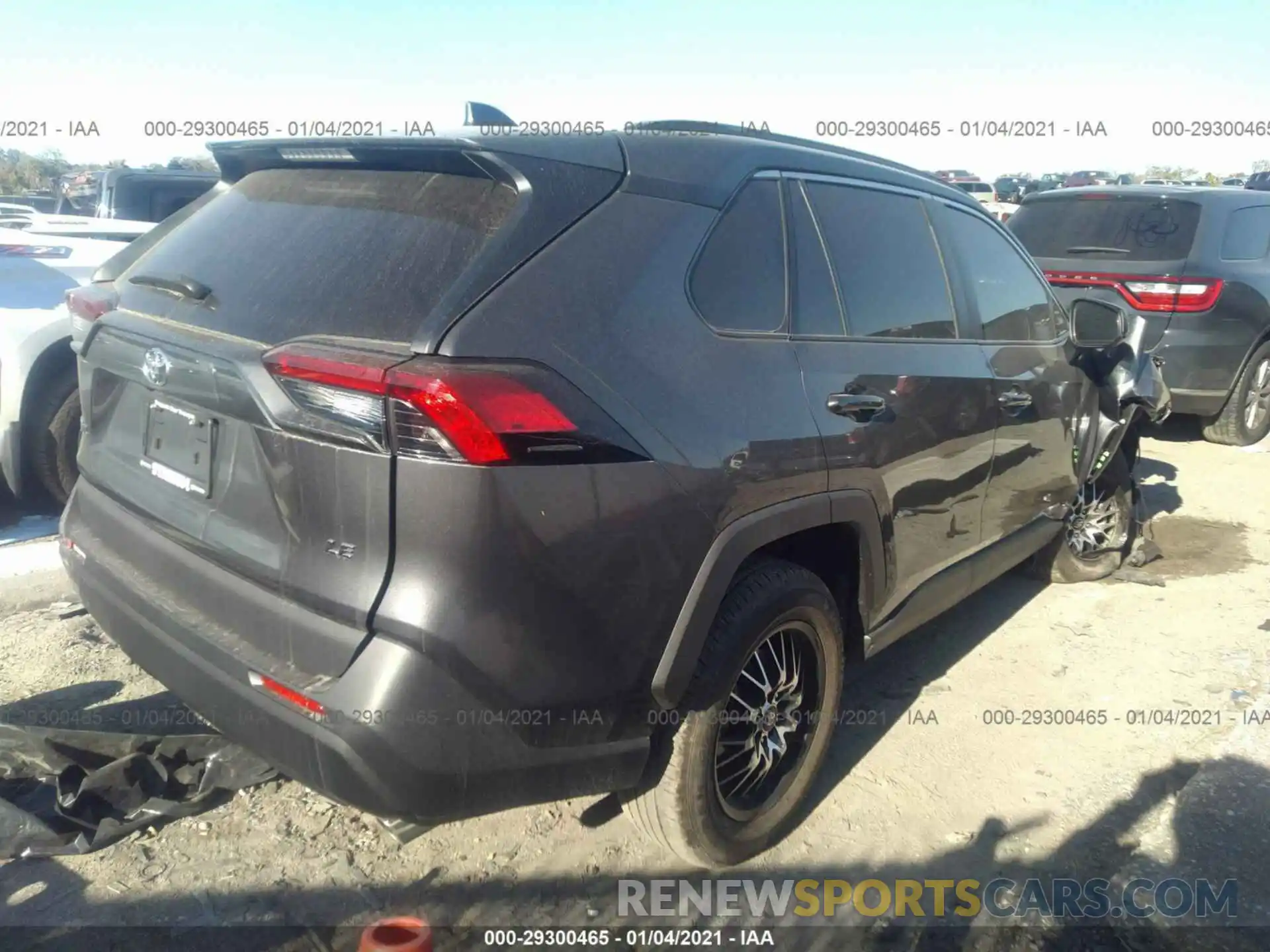 4 Photograph of a damaged car 2T3H1RFV0KW006211 TOYOTA RAV4 2019