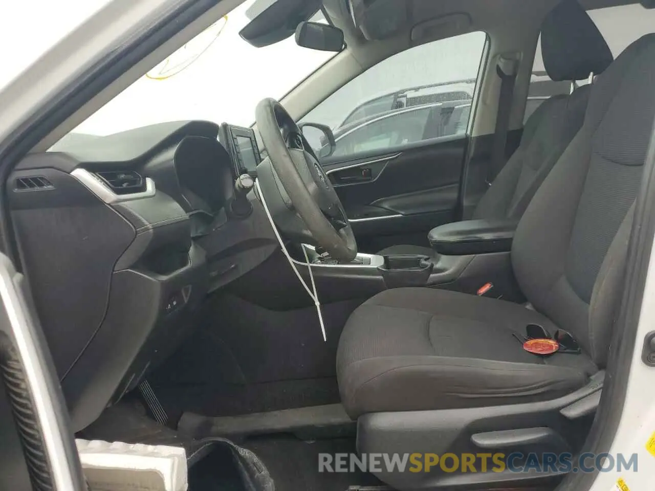 7 Photograph of a damaged car 2T3H1RFV0KW020089 TOYOTA RAV4 2019