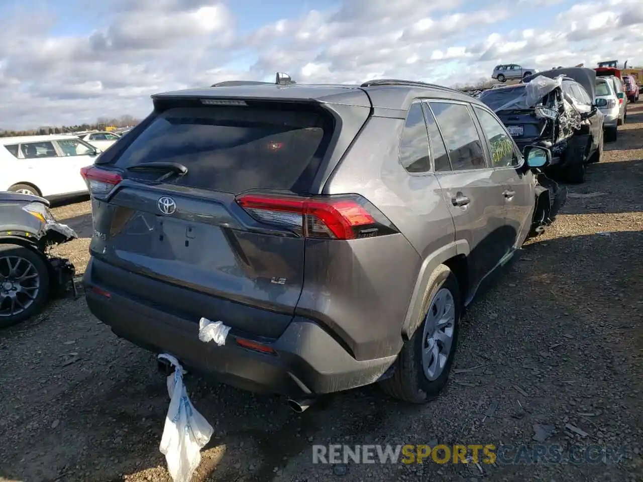 4 Photograph of a damaged car 2T3H1RFV0KW021470 TOYOTA RAV4 2019