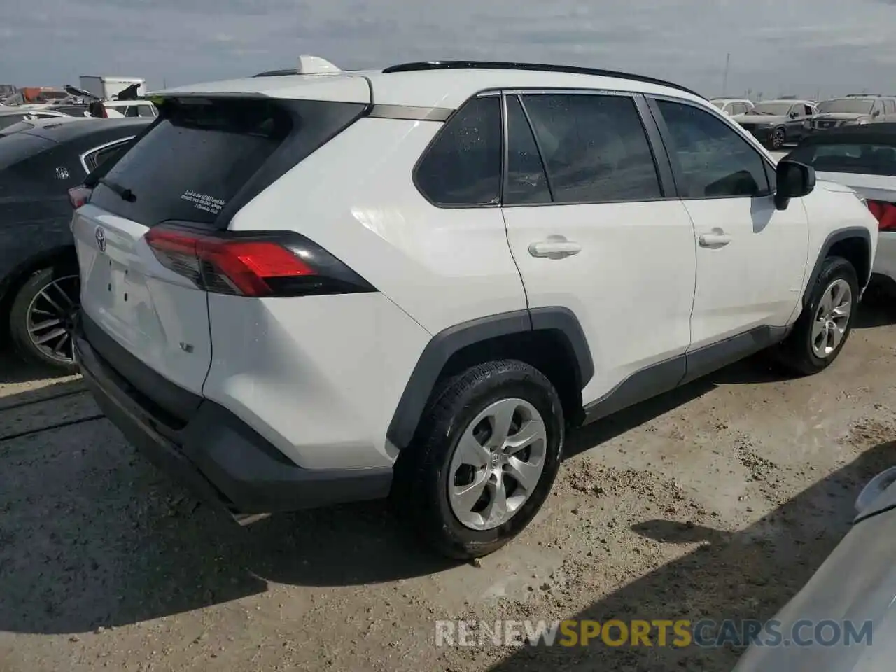 3 Photograph of a damaged car 2T3H1RFV0KW035577 TOYOTA RAV4 2019