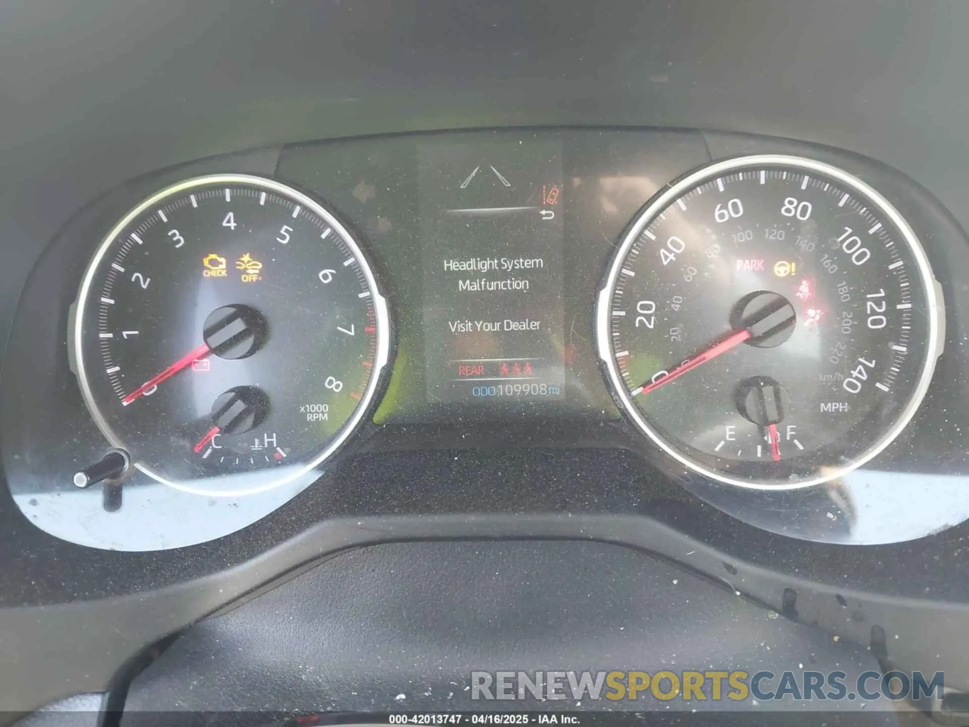 7 Photograph of a damaged car 2T3H1RFV0KW040262 TOYOTA RAV4 2019