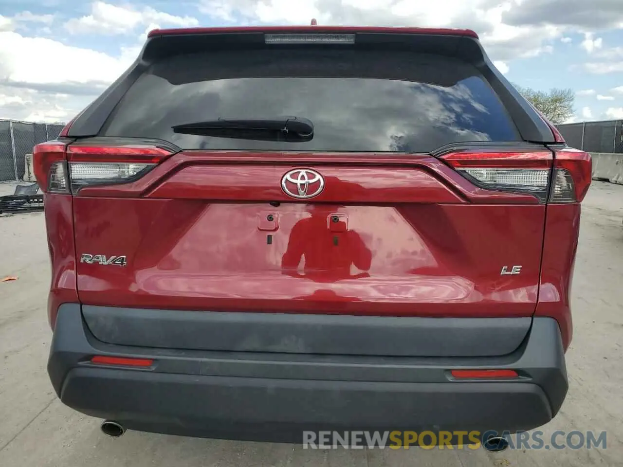 6 Photograph of a damaged car 2T3H1RFV0KW040990 TOYOTA RAV4 2019