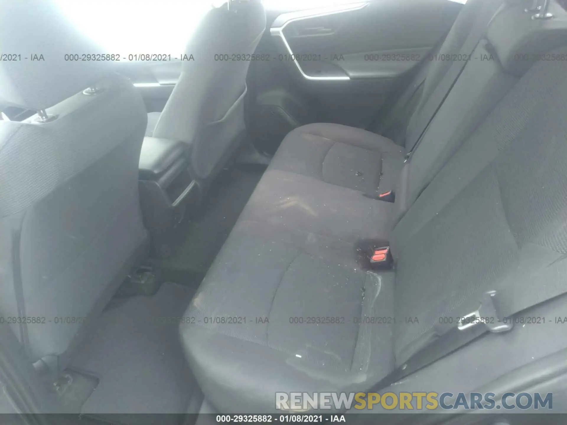 8 Photograph of a damaged car 2T3H1RFV1KC012990 TOYOTA RAV4 2019