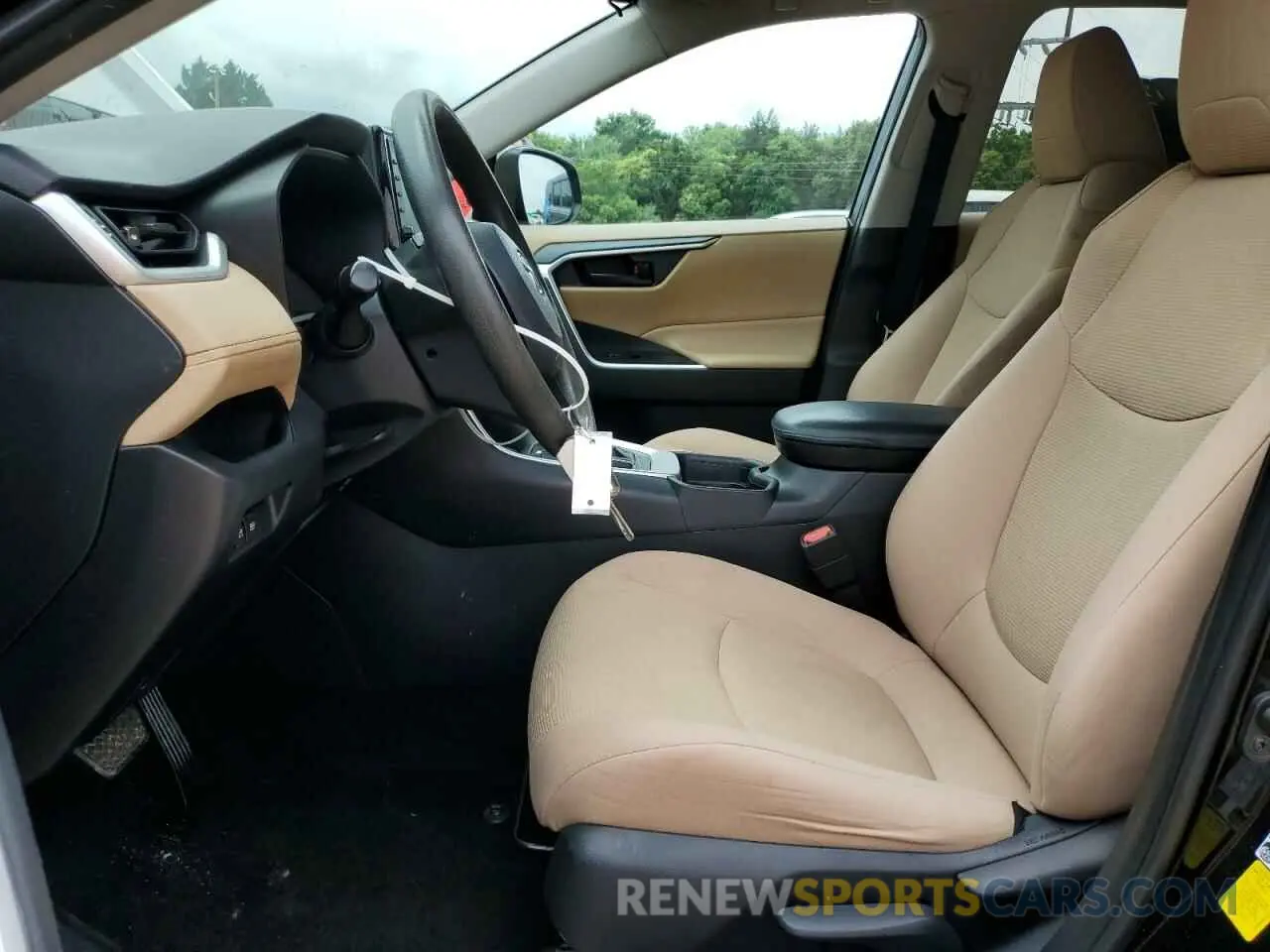 7 Photograph of a damaged car 2T3H1RFV1KC013699 TOYOTA RAV4 2019