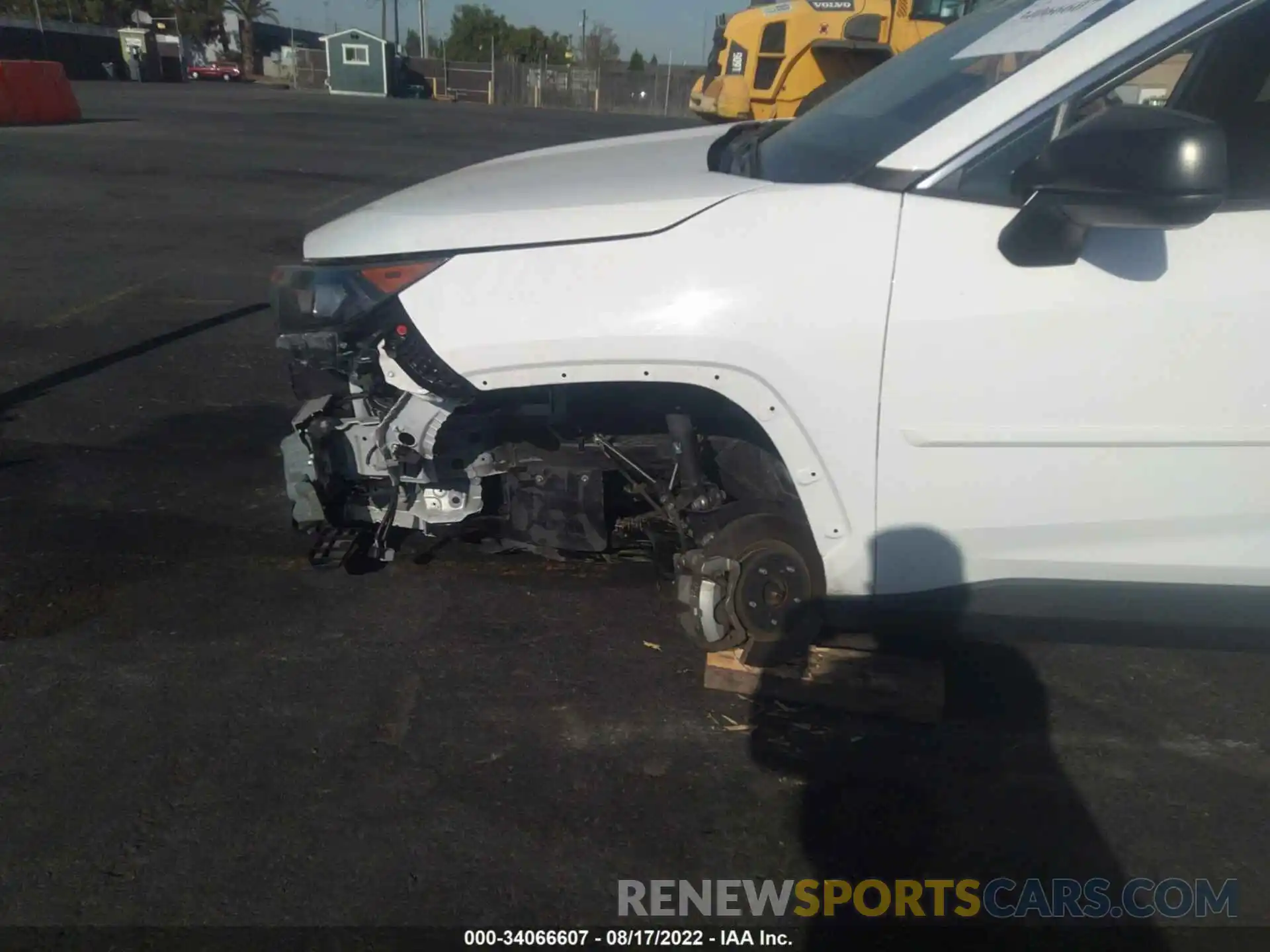 6 Photograph of a damaged car 2T3H1RFV1KC015551 TOYOTA RAV4 2019