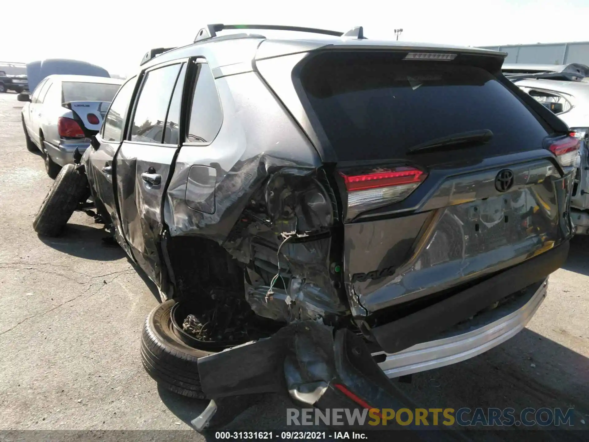 6 Photograph of a damaged car 2T3H1RFV1KC023942 TOYOTA RAV4 2019