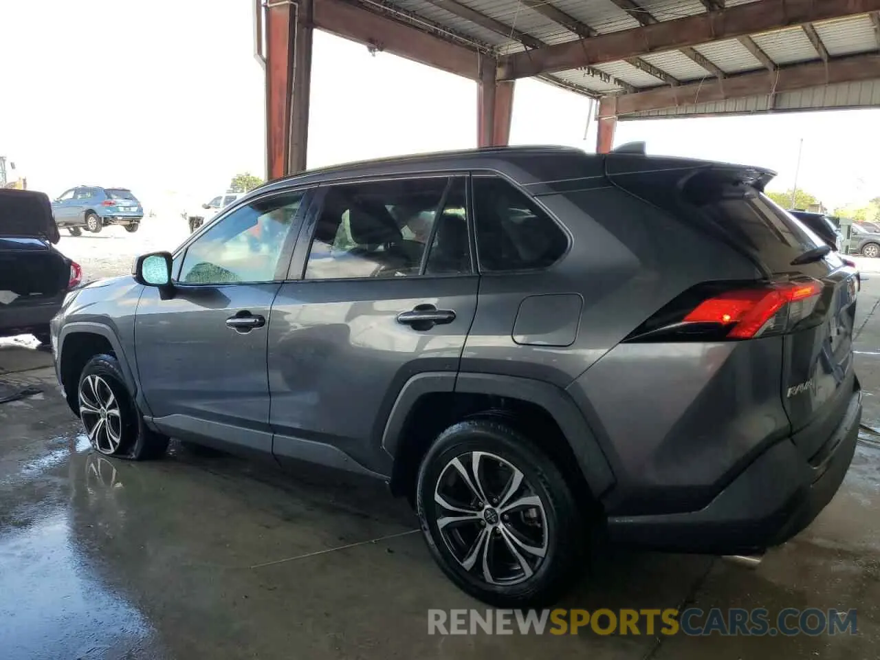 2 Photograph of a damaged car 2T3H1RFV1KC028901 TOYOTA RAV4 2019