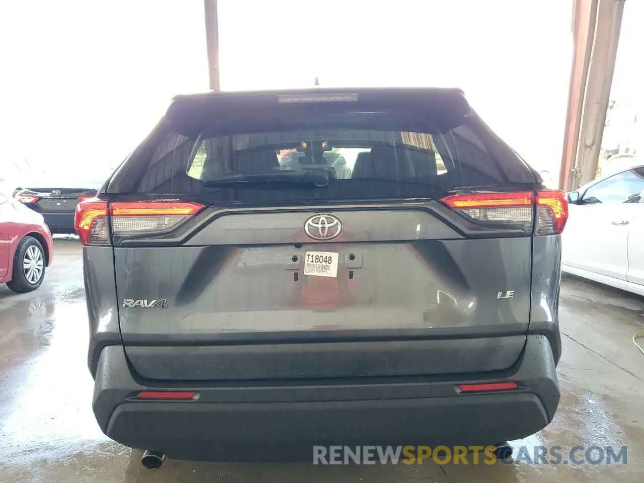 6 Photograph of a damaged car 2T3H1RFV1KC028901 TOYOTA RAV4 2019